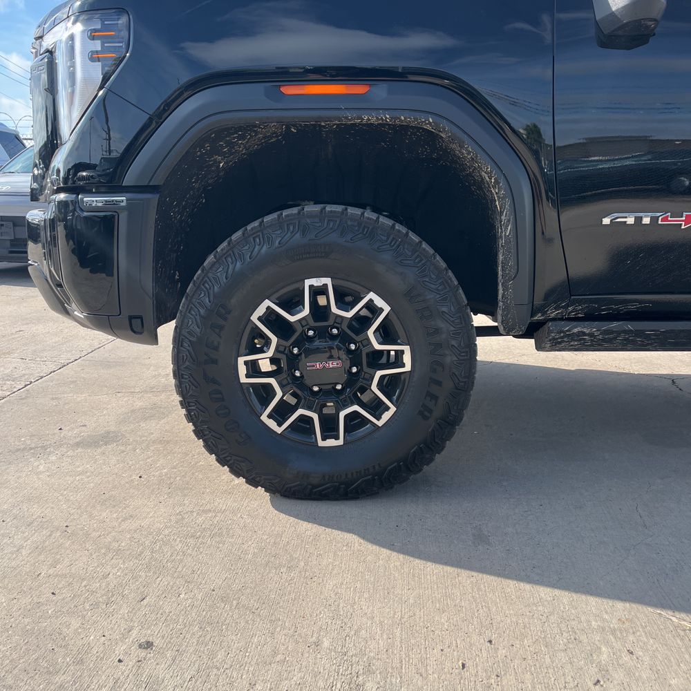 2025 GMC Sierra 2500HD AT4X