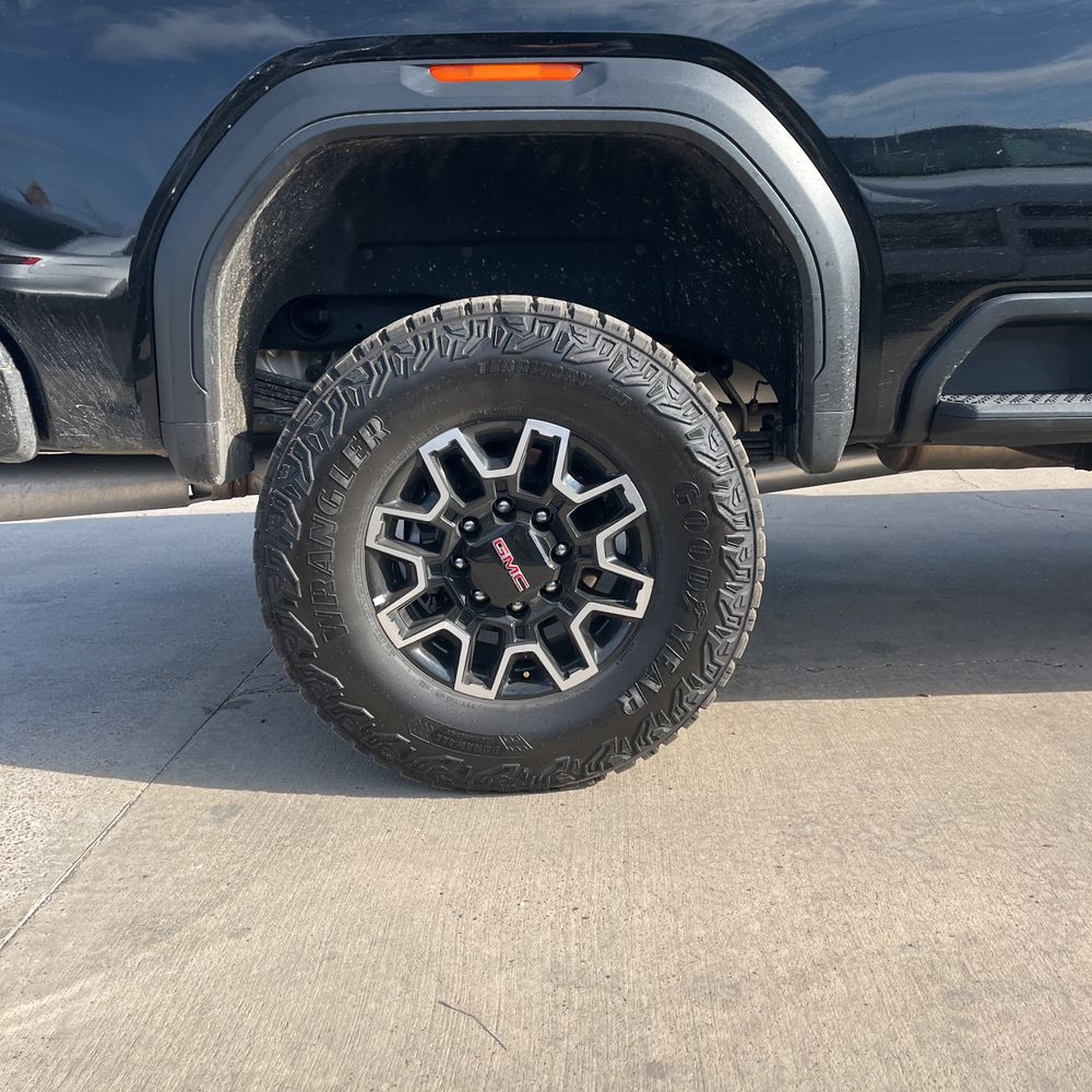 2025 GMC Sierra 2500HD AT4X