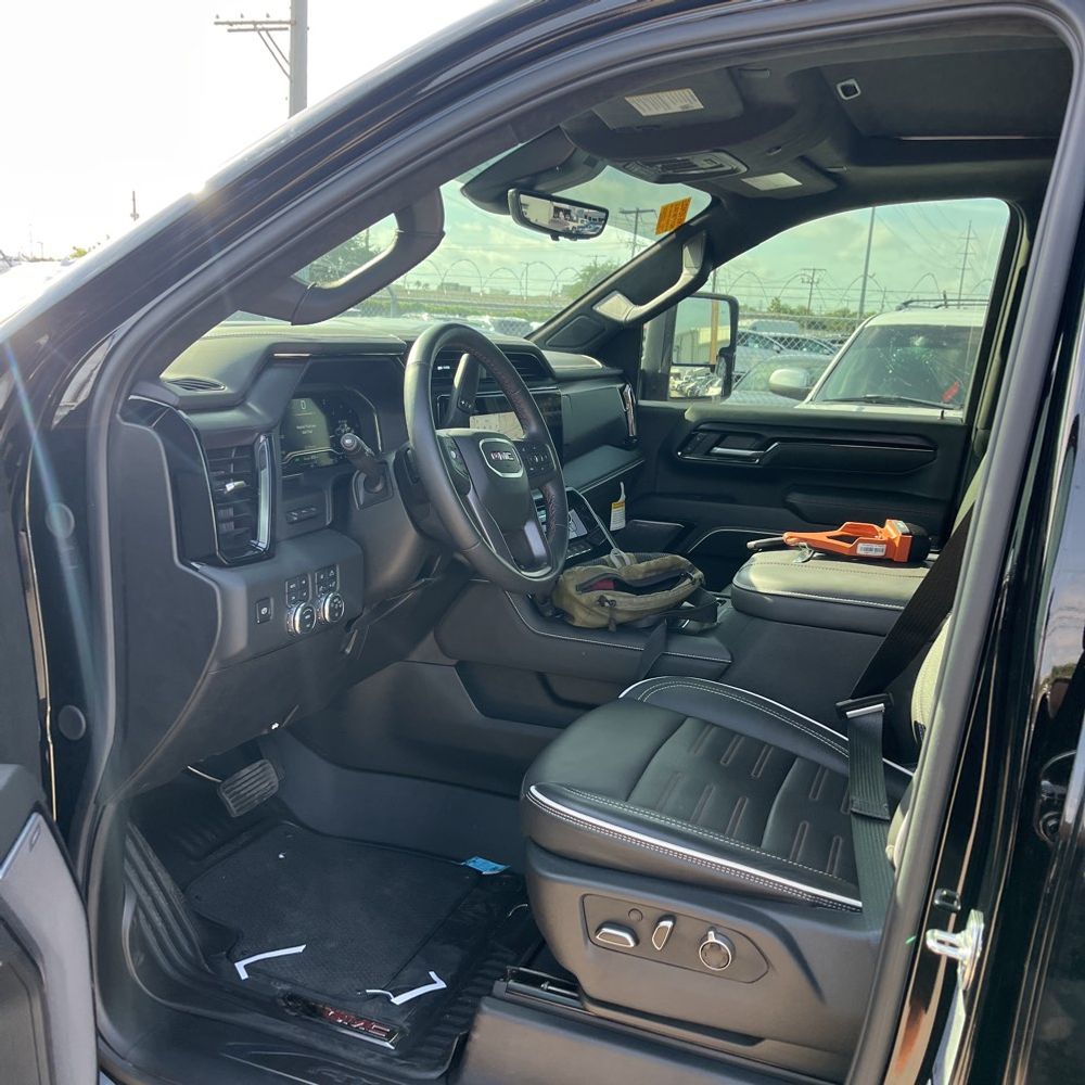 2025 GMC Sierra 2500HD AT4X