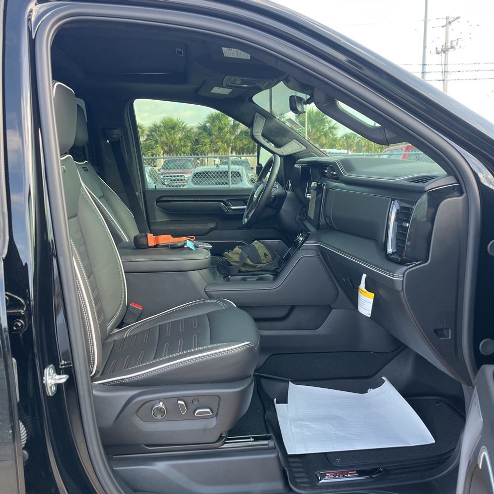 2025 GMC Sierra 2500HD AT4X