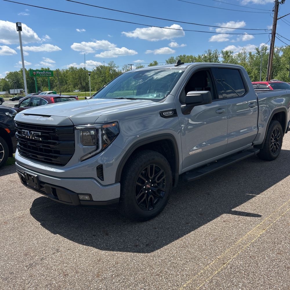 2024 GMC Sierra 1500 Elevation