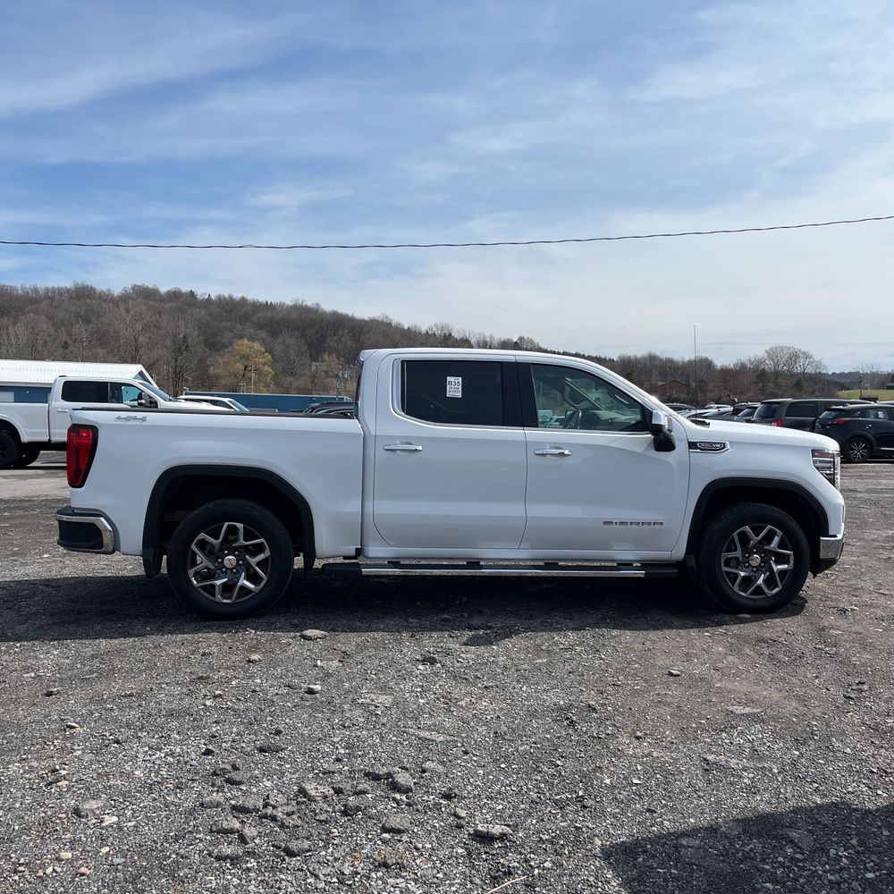 2023 GMC Sierra 1500 SLT