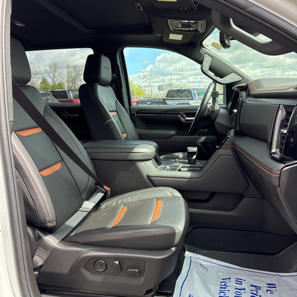 2025 GMC Sierra 1500 AT4