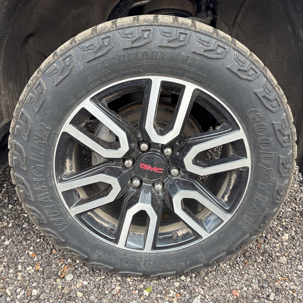 2024 GMC Sierra 1500 AT4