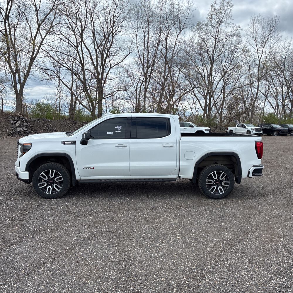2024 GMC Sierra 1500 AT4