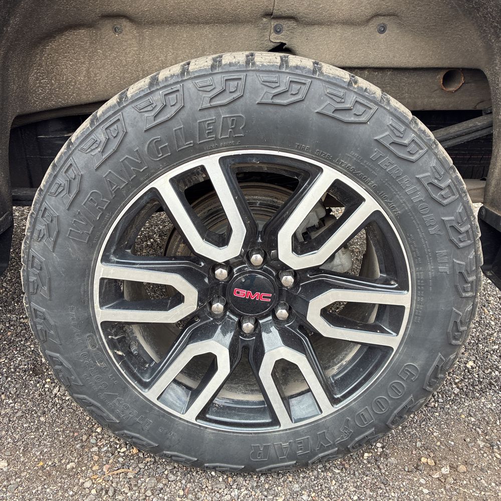 2024 GMC Sierra 1500 AT4