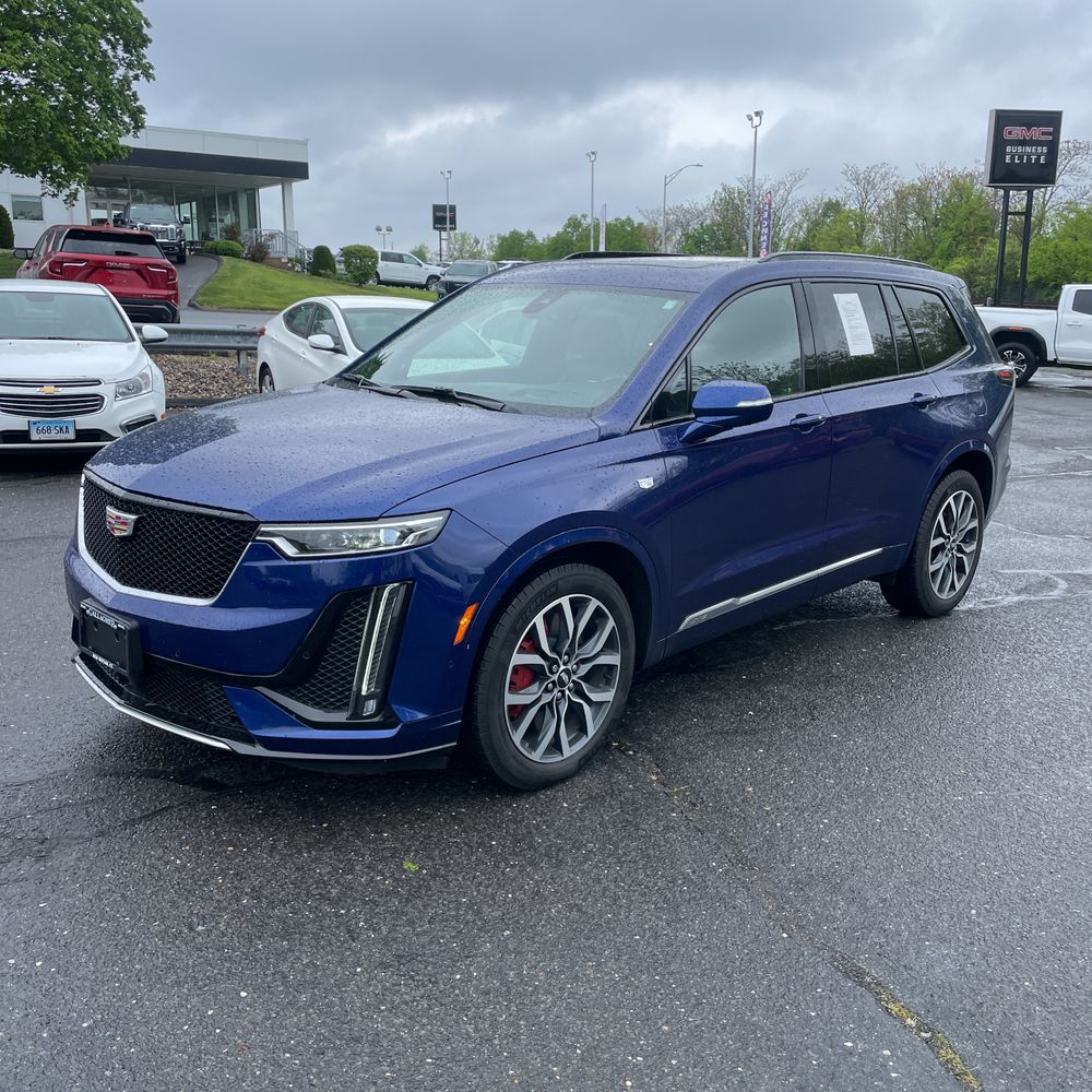 2025 Cadillac XT6 Sport