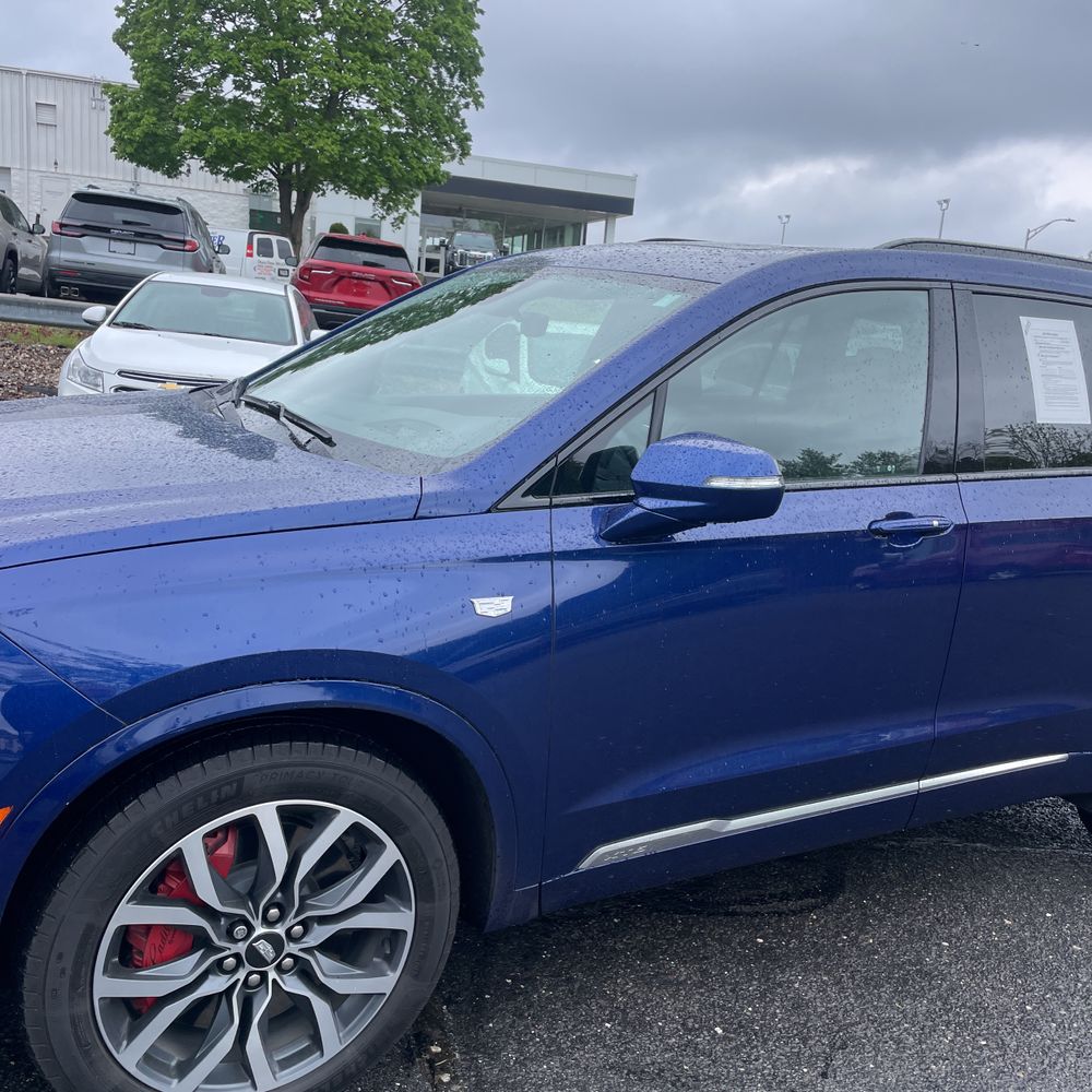 2025 Cadillac XT6 Sport