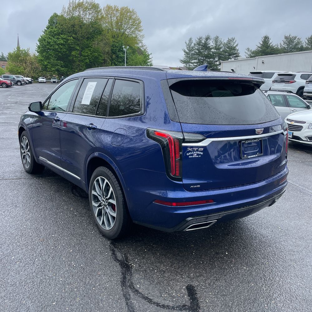 2025 Cadillac XT6 Sport