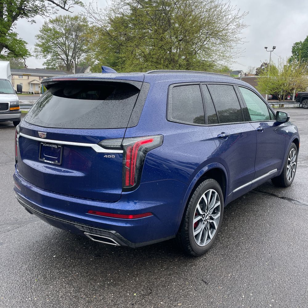 2025 Cadillac XT6 Sport