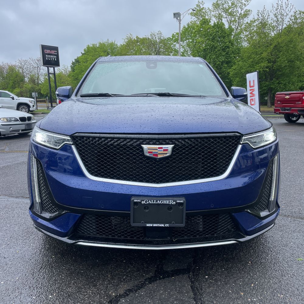 2025 Cadillac XT6 Sport