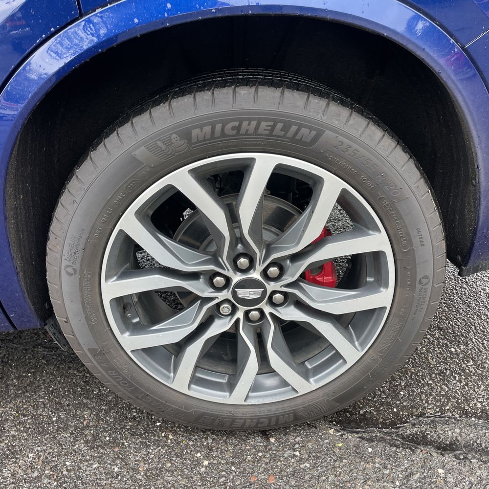 2025 Cadillac XT6 Sport