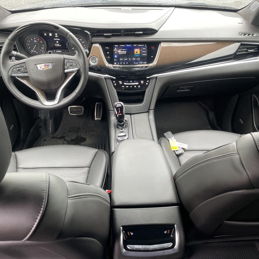 2025 Cadillac XT6 Sport