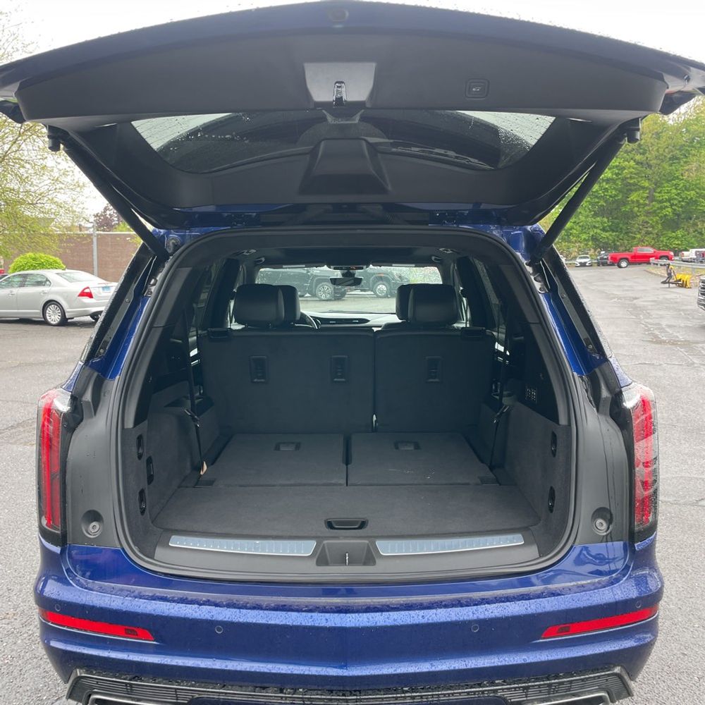 2025 Cadillac XT6 Sport