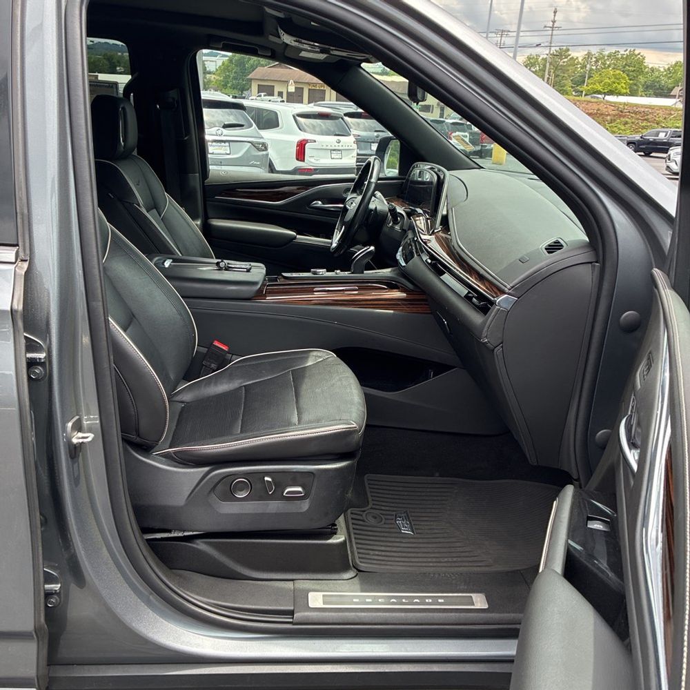 2021 Cadillac Escalade Premium Luxury