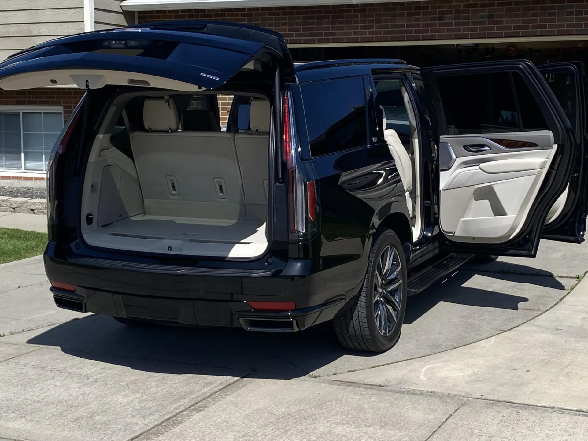 2024 Cadillac Escalade Sport Platinum