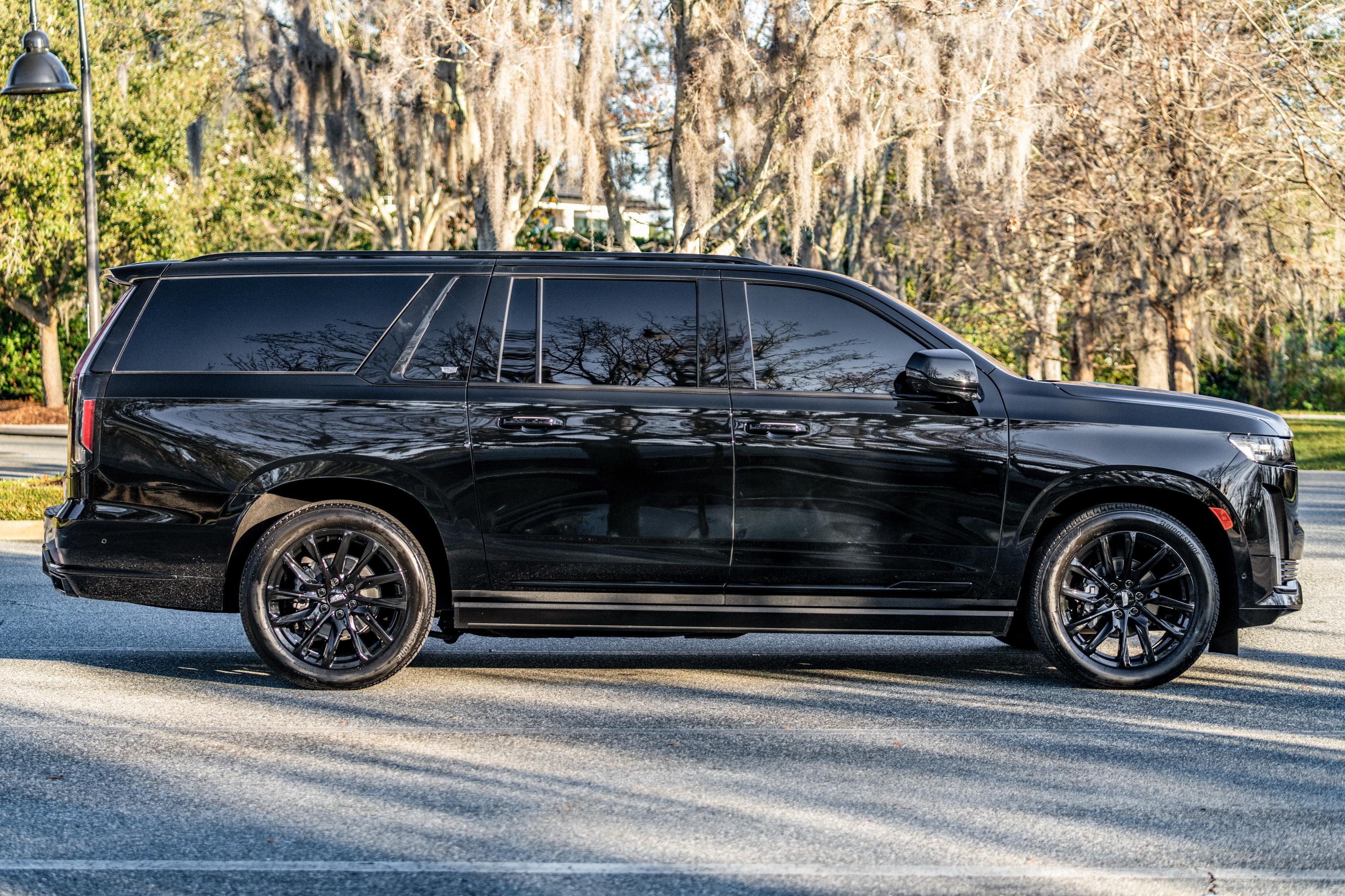 2023 Cadillac Escalade ESV Sport