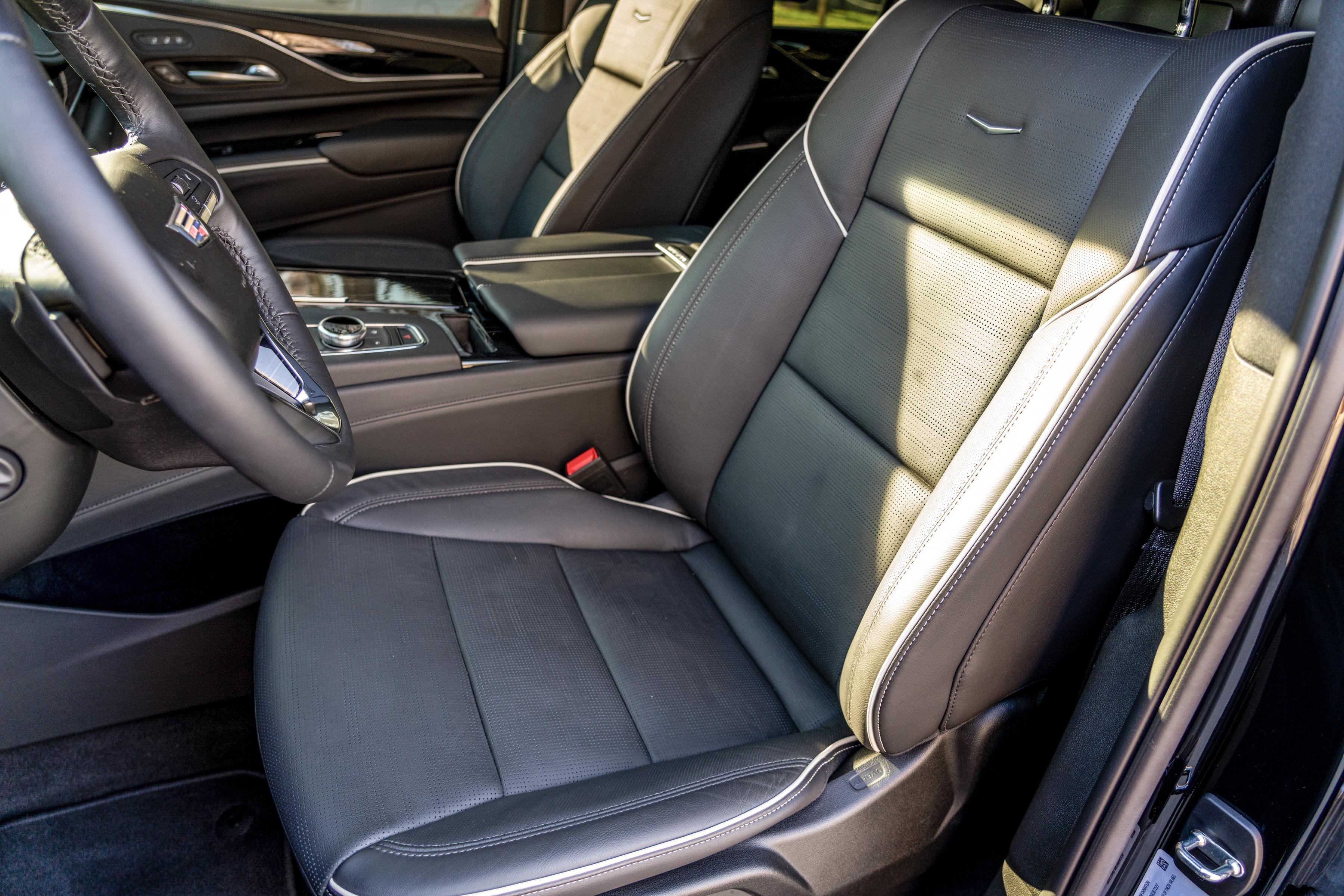 2023 Cadillac Escalade ESV Sport