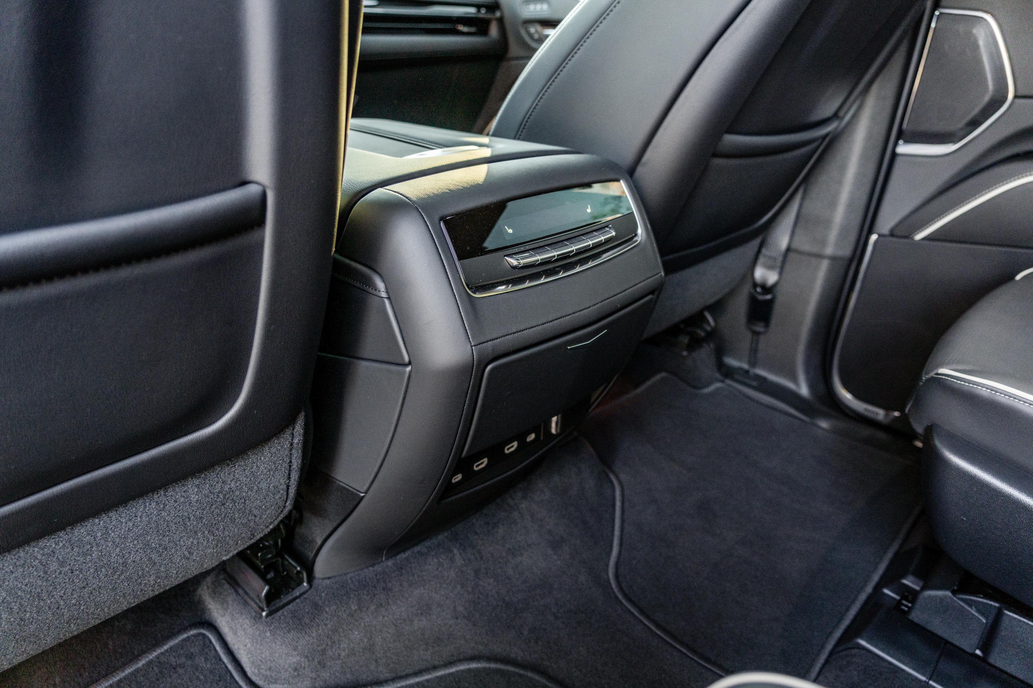 2023 Cadillac Escalade ESV Sport