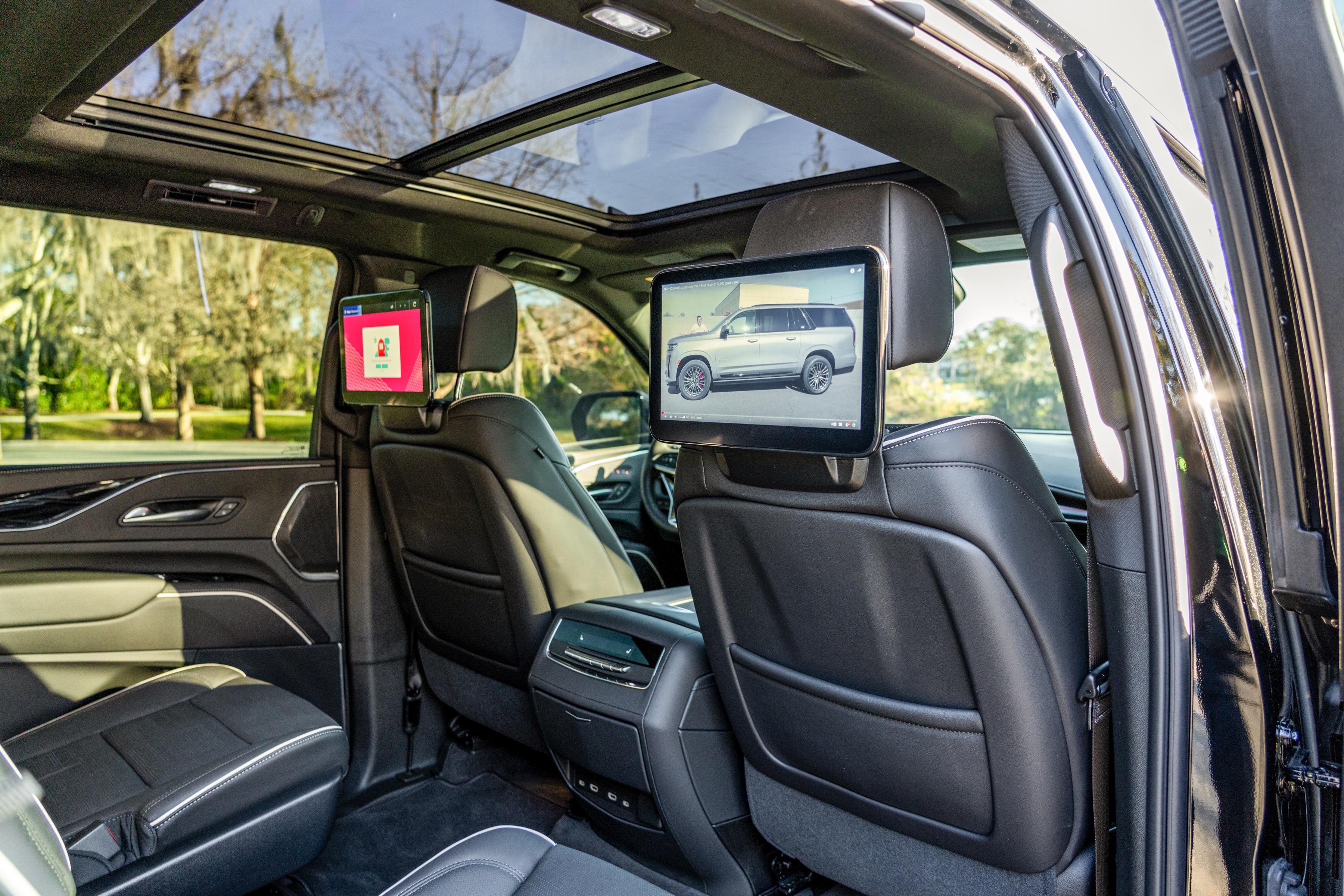 2023 Cadillac Escalade ESV Sport