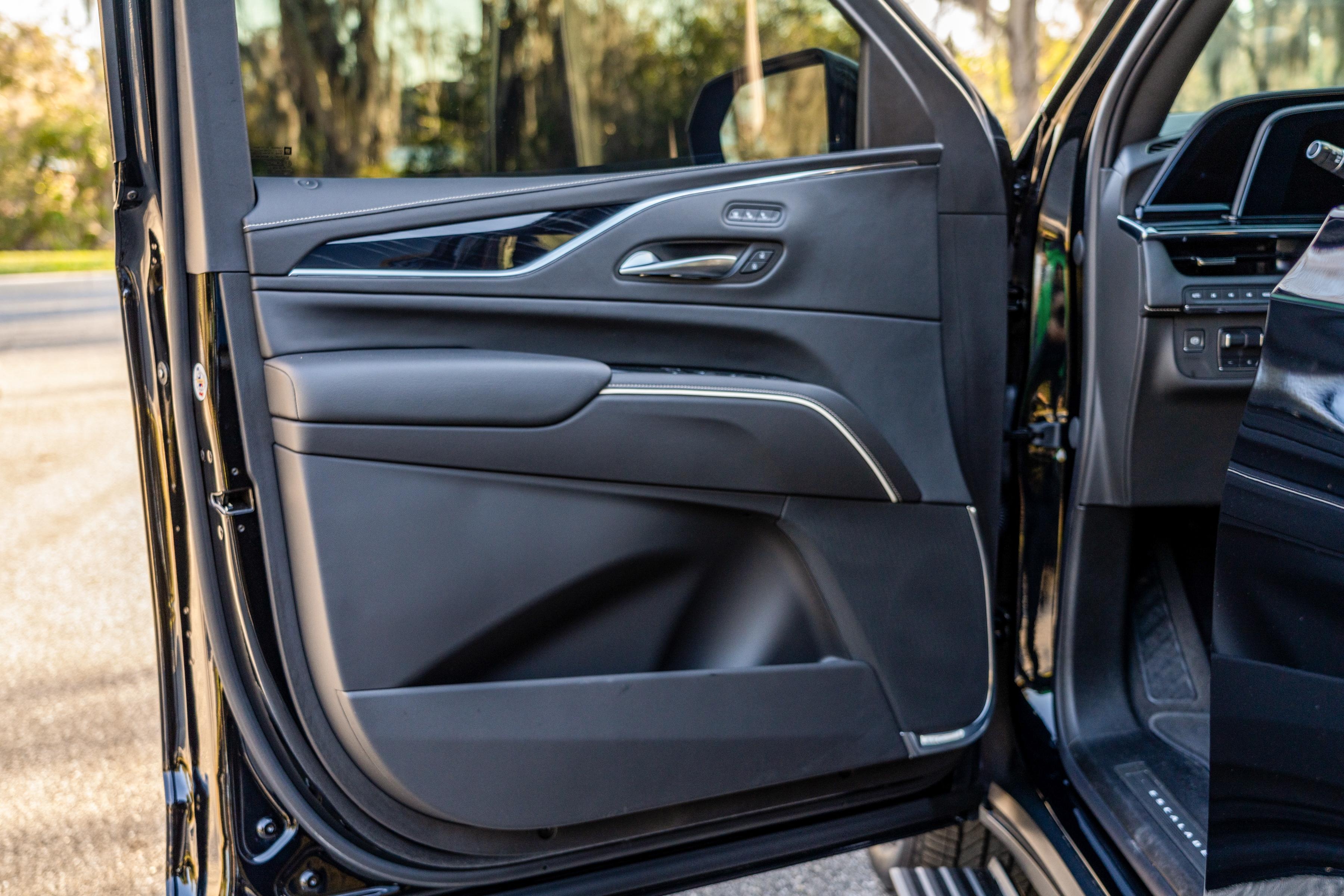 2023 Cadillac Escalade ESV Sport