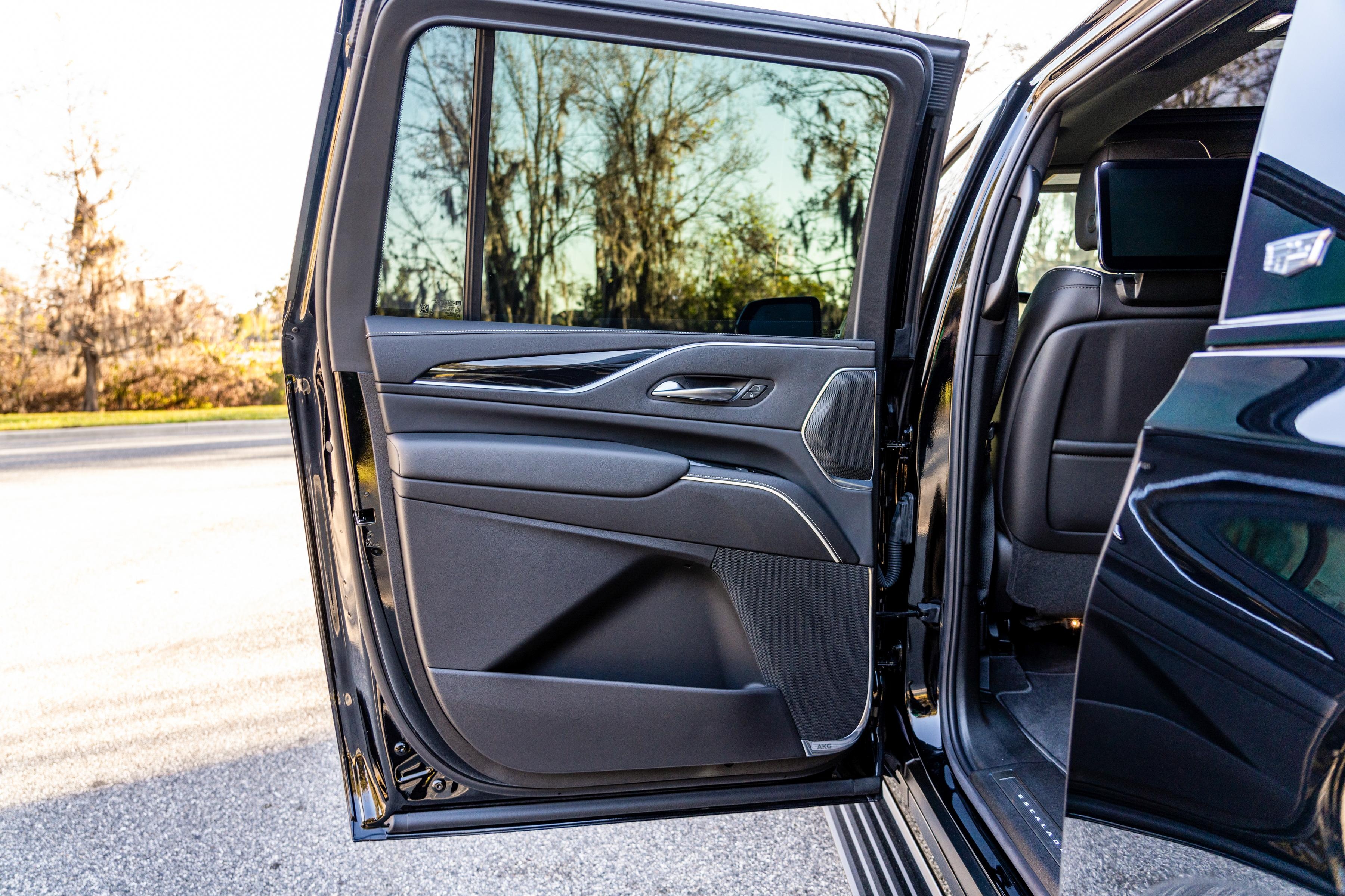 2023 Cadillac Escalade ESV Sport