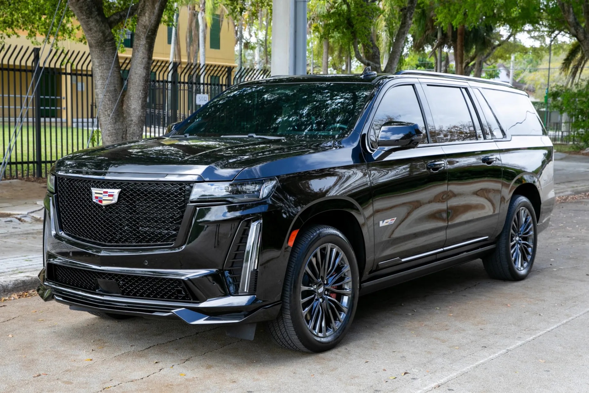 2023 Cadillac Escalade-V ESV