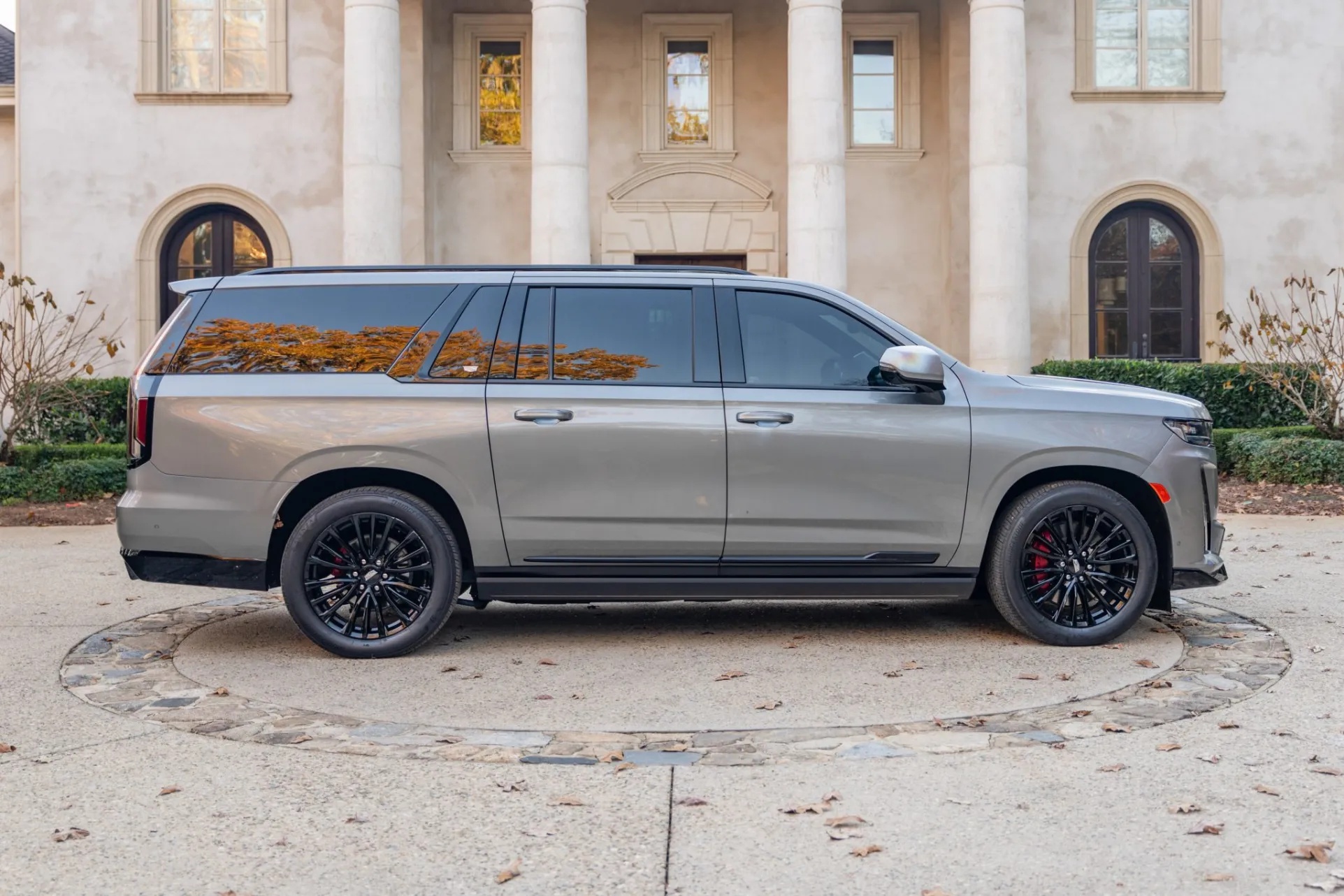 2023 Cadillac Escalade-V ESV