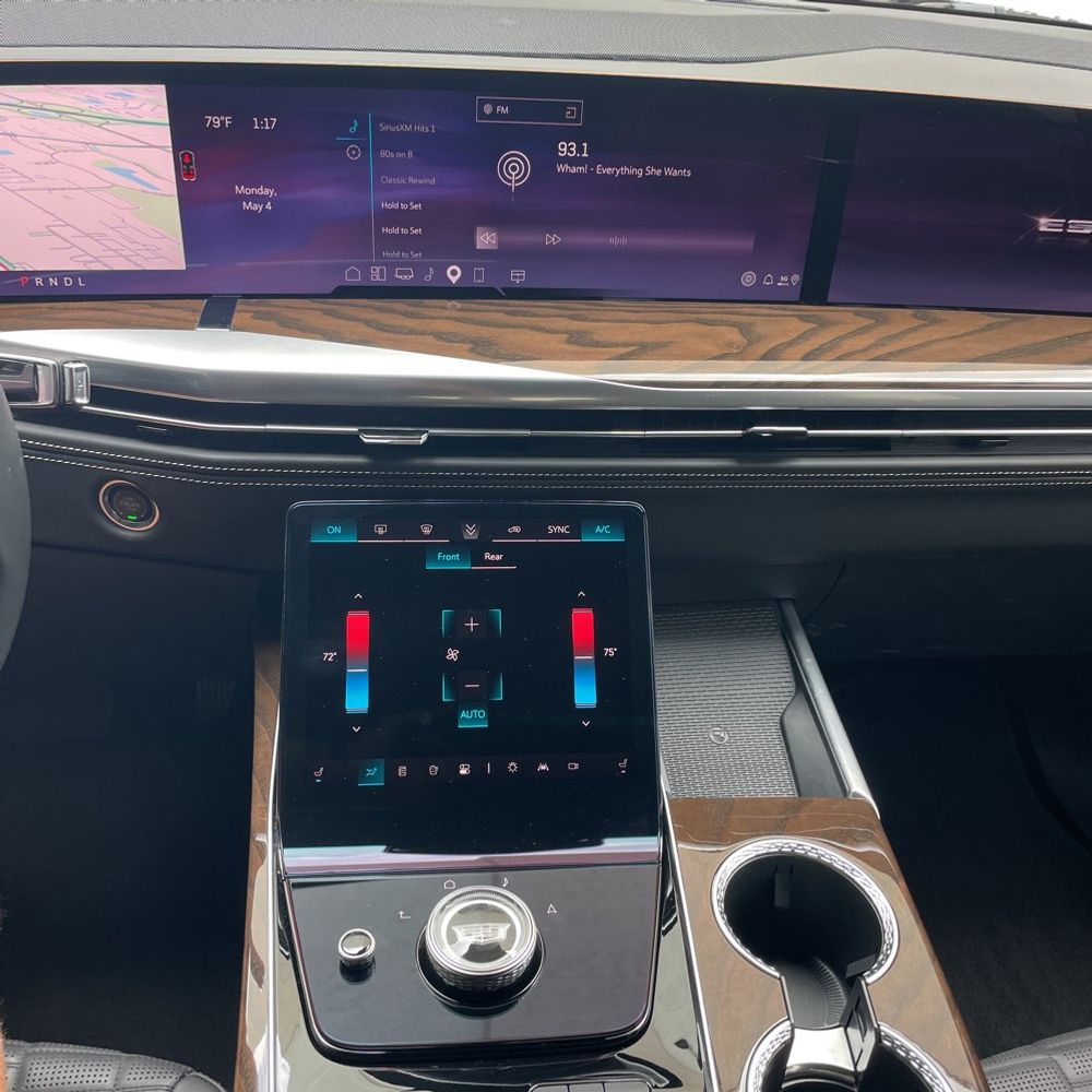 2025 Cadillac Escalade Sport Platinum
