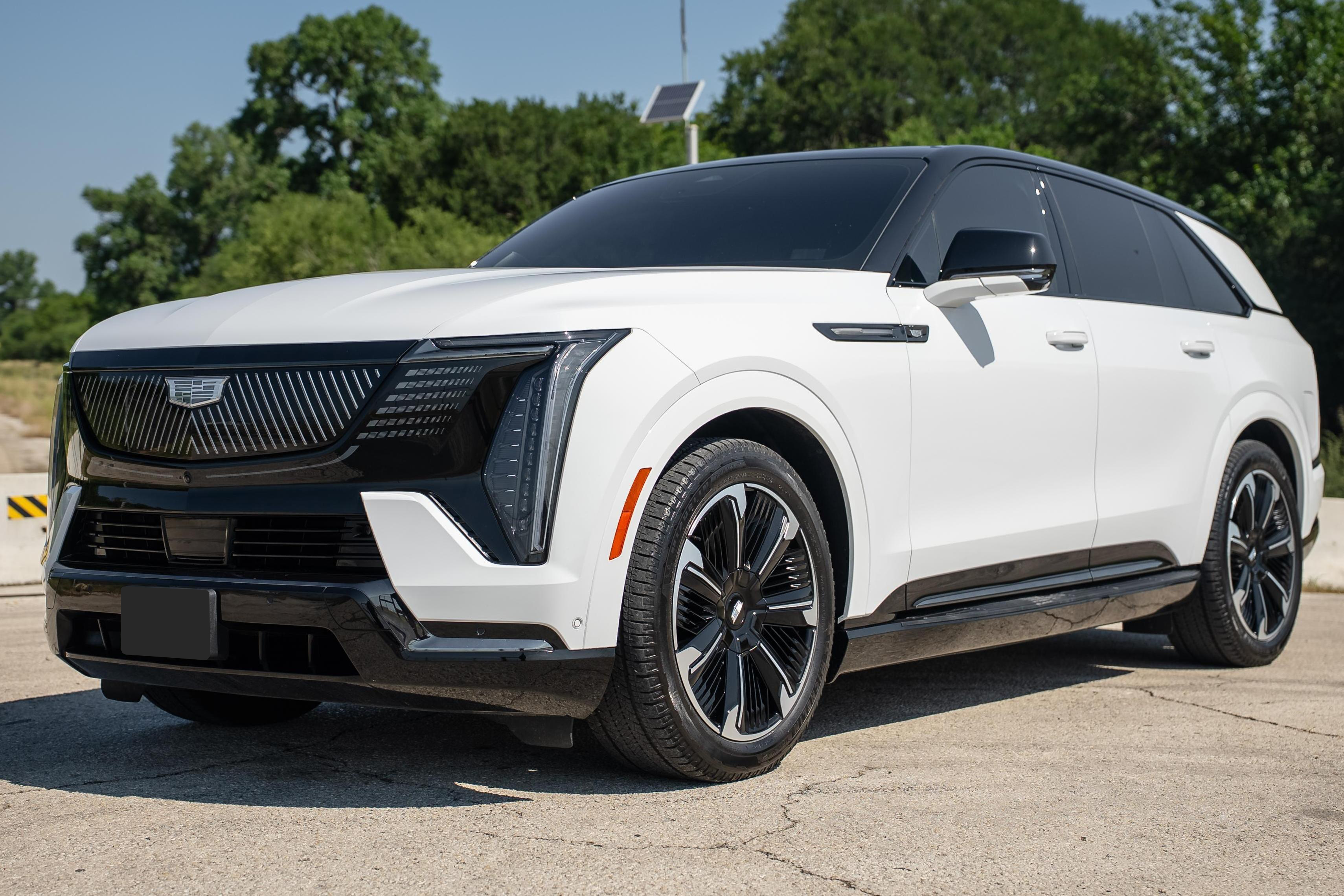 2025 Cadillac Escalade IQ Sport 2