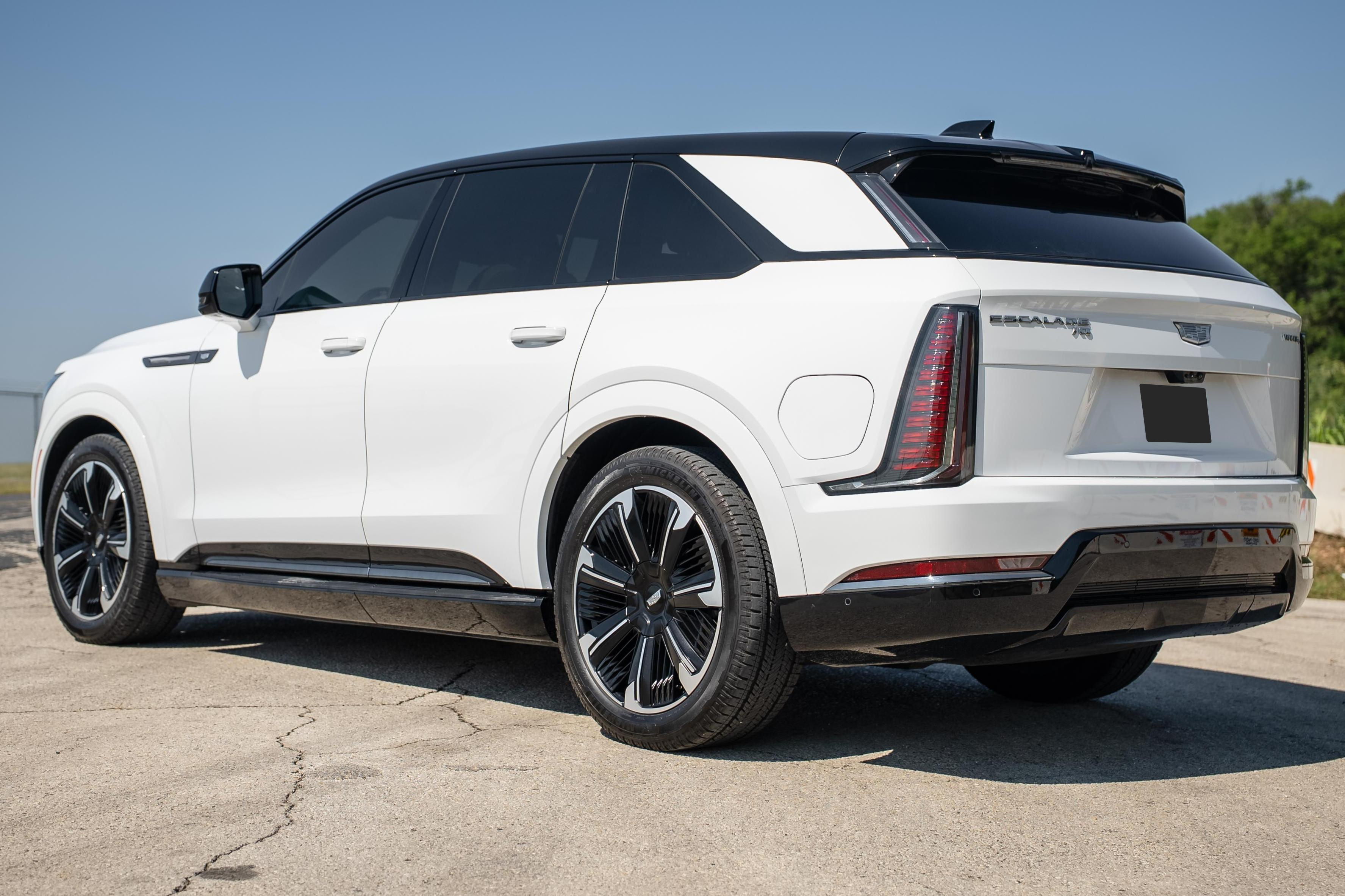 2025 Cadillac Escalade IQ Sport 2