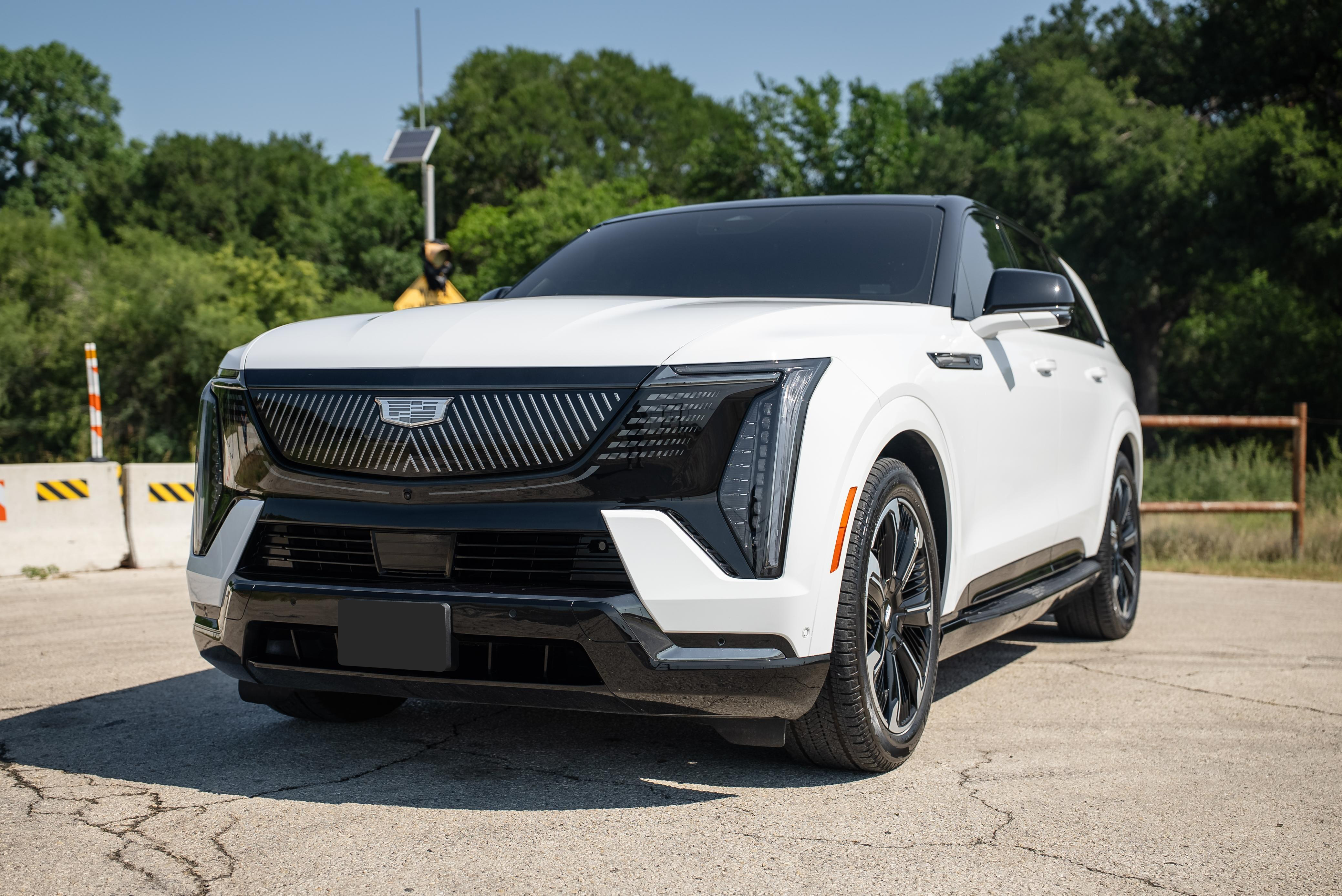 2025 Cadillac Escalade IQ Sport 2