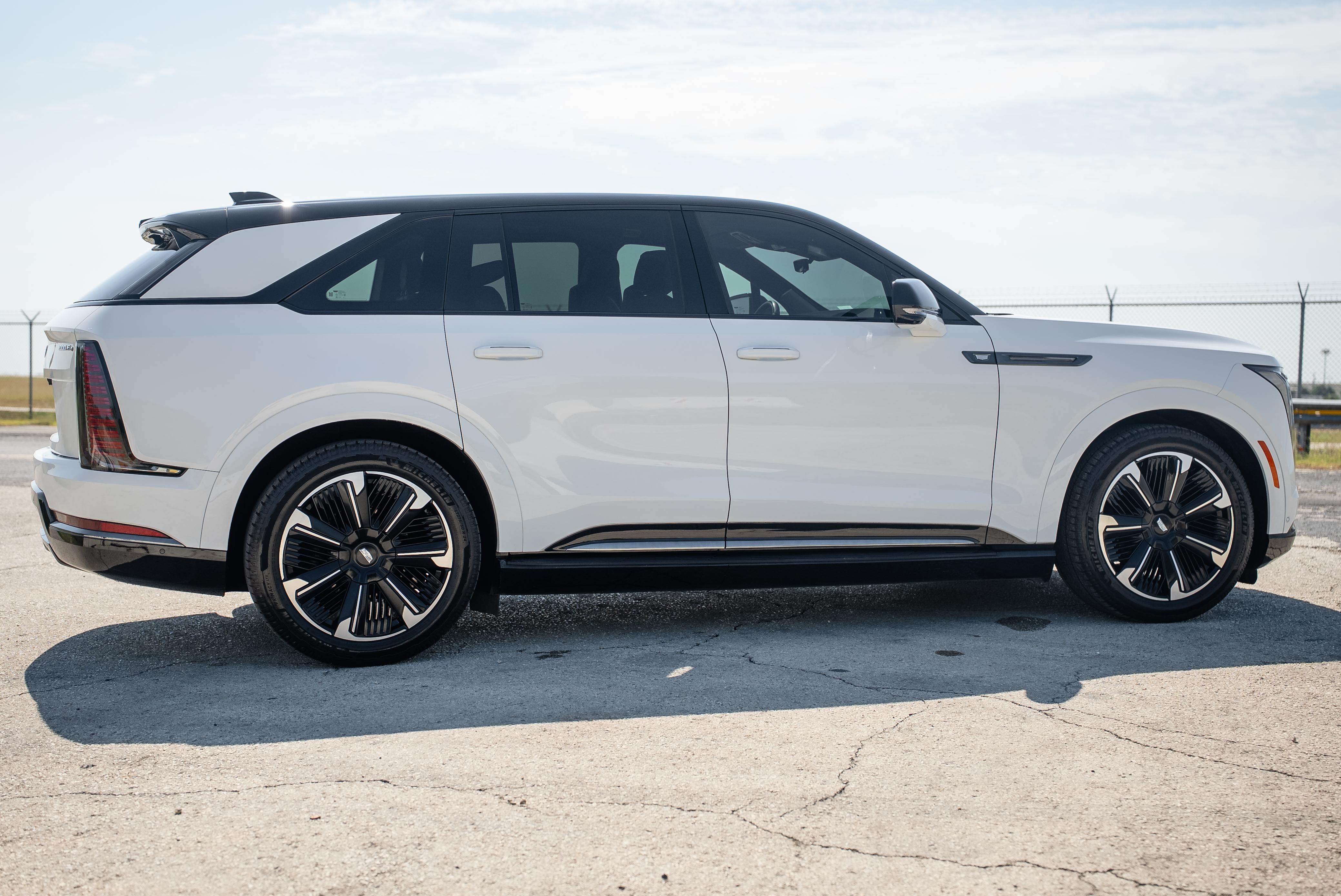 2025 Cadillac Escalade IQ Sport 2