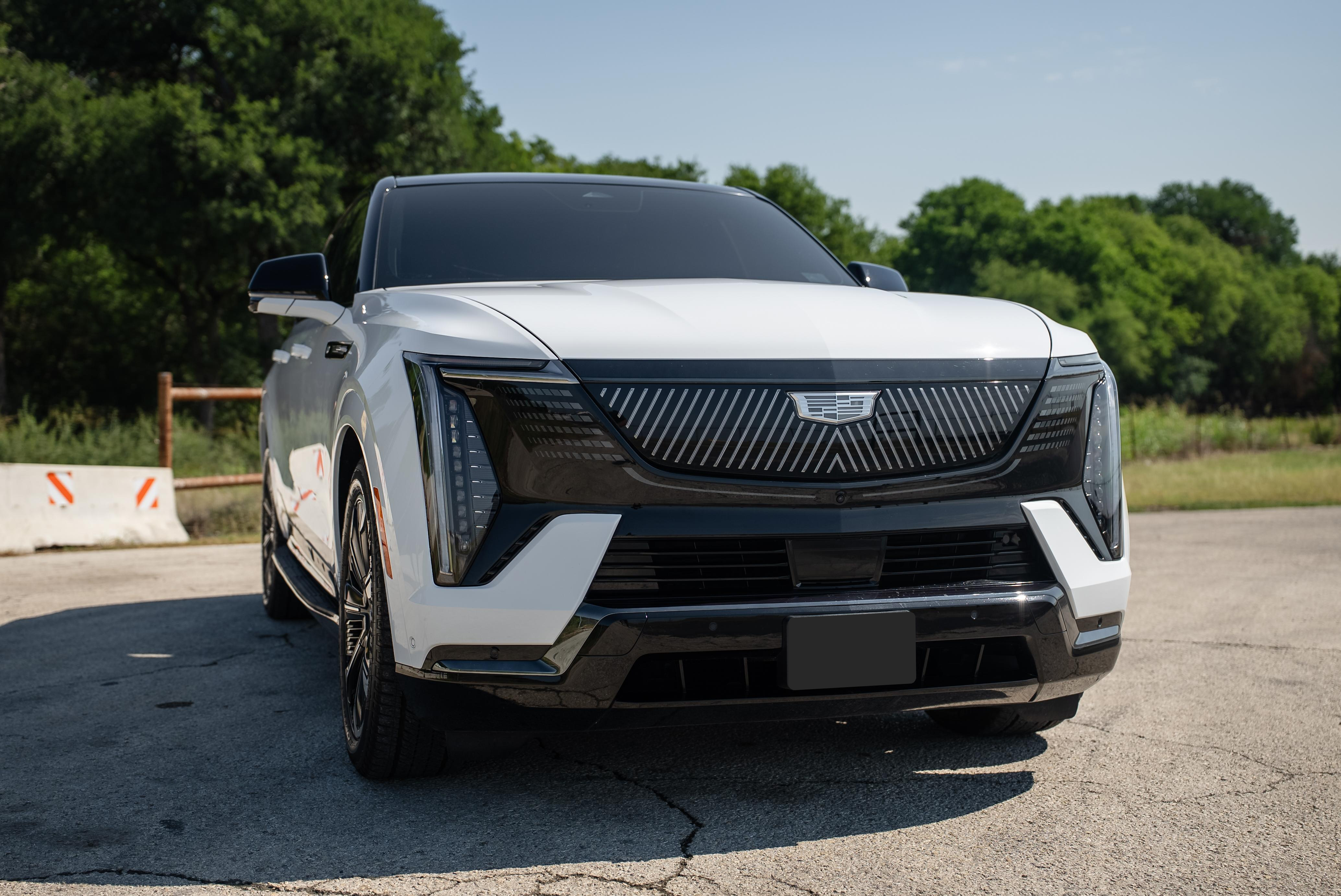 2025 Cadillac Escalade IQ Sport 2