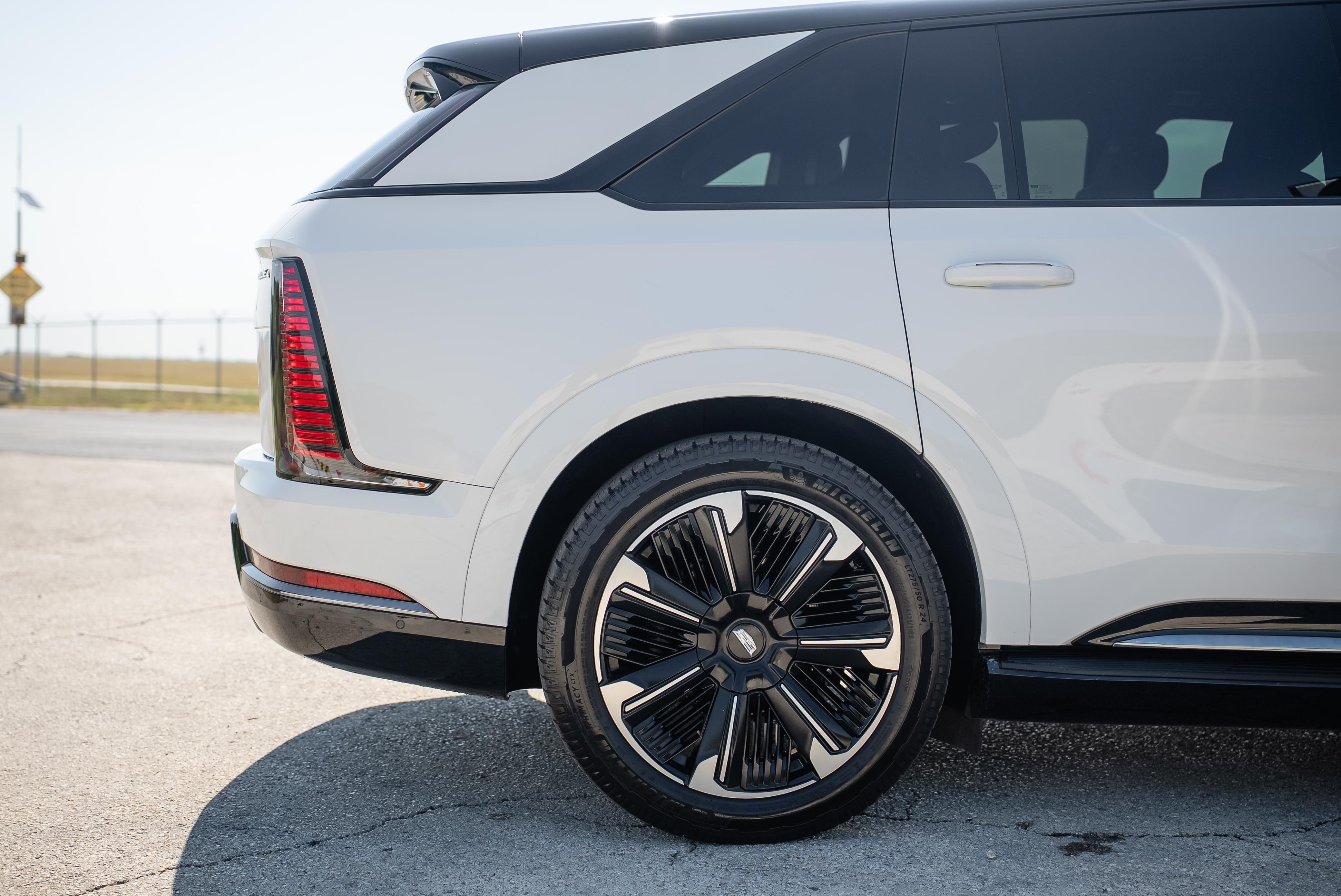 2025 Cadillac Escalade IQ Sport 2