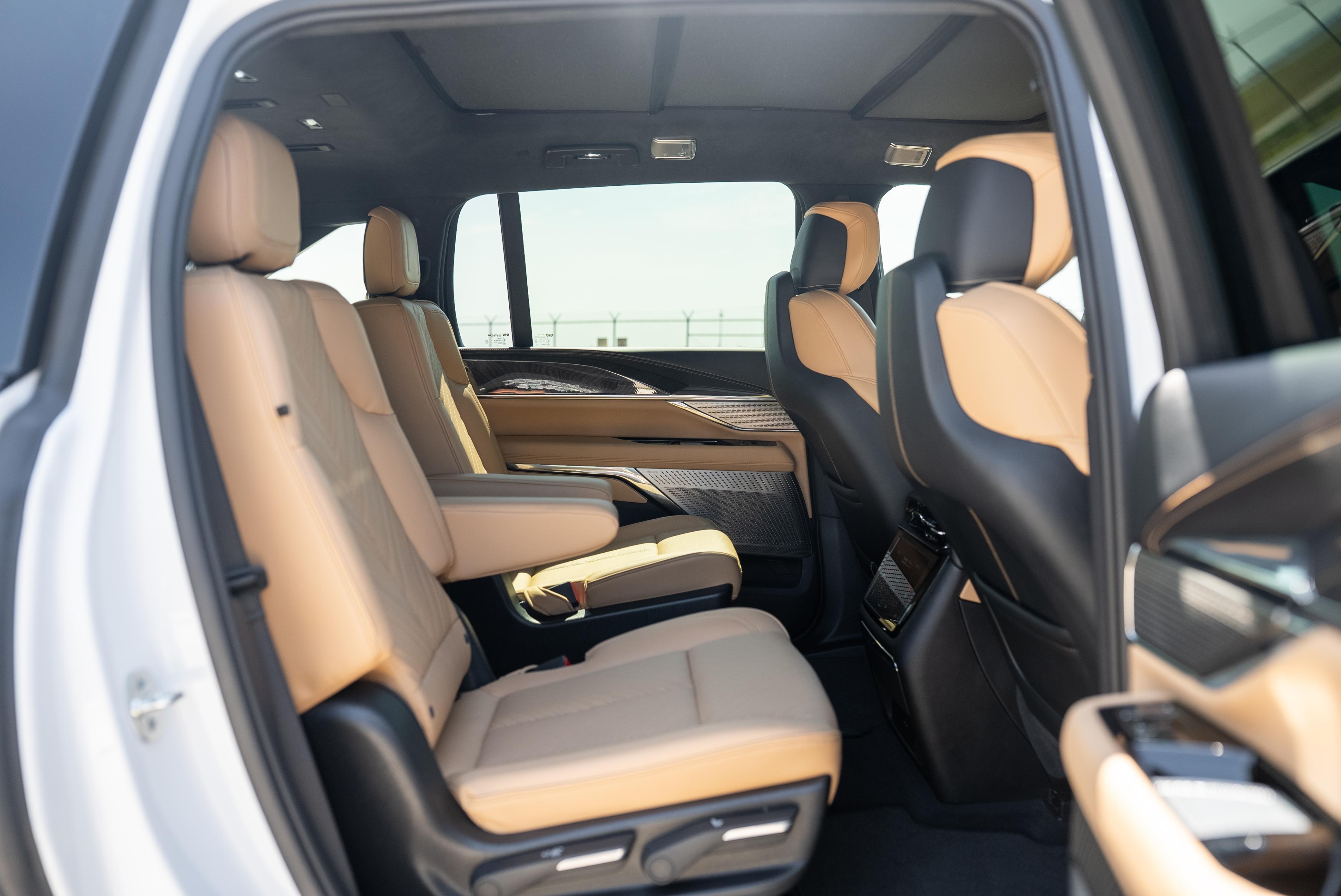 2025 Cadillac Escalade IQ Sport 2