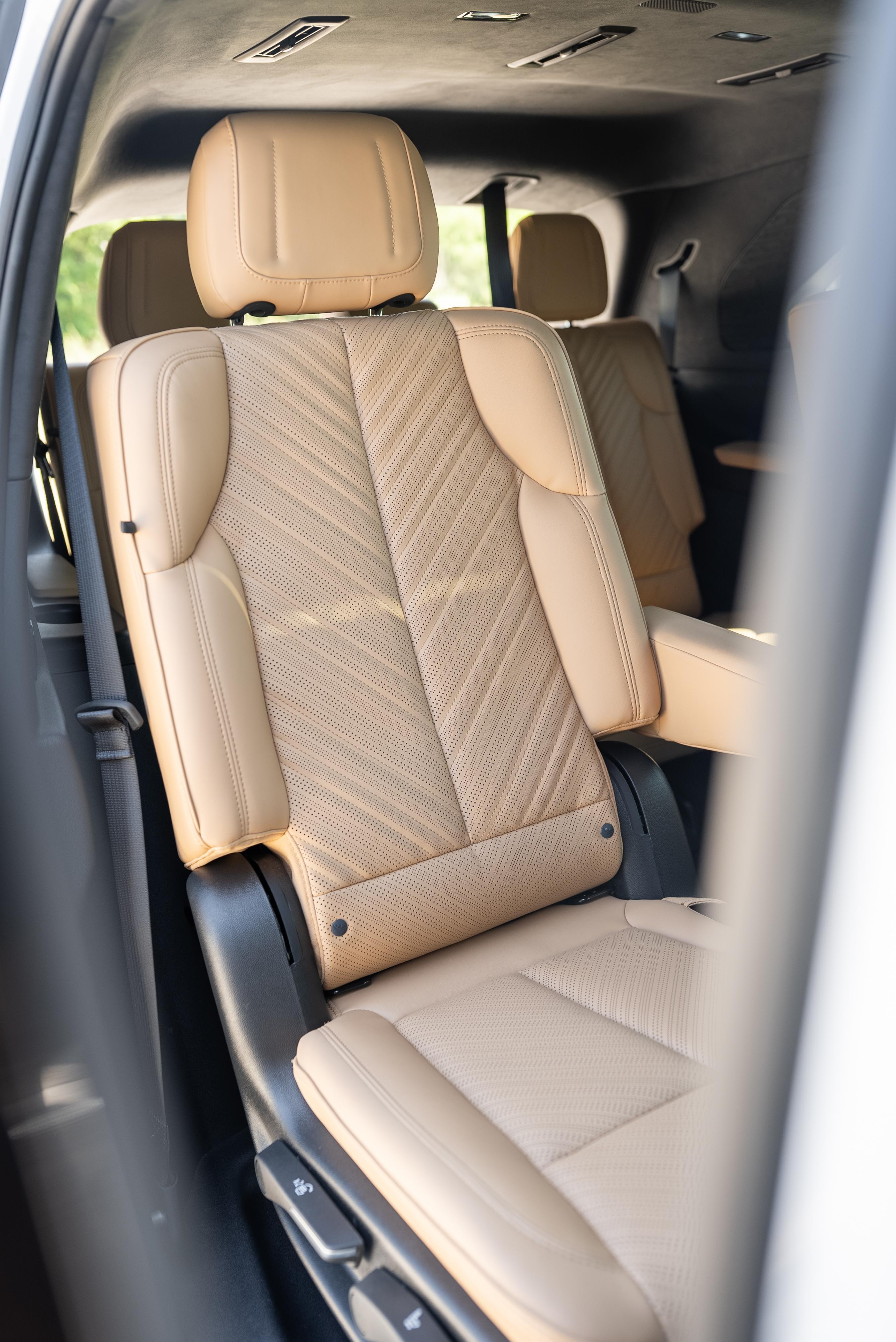 2025 Cadillac Escalade IQ Sport 2