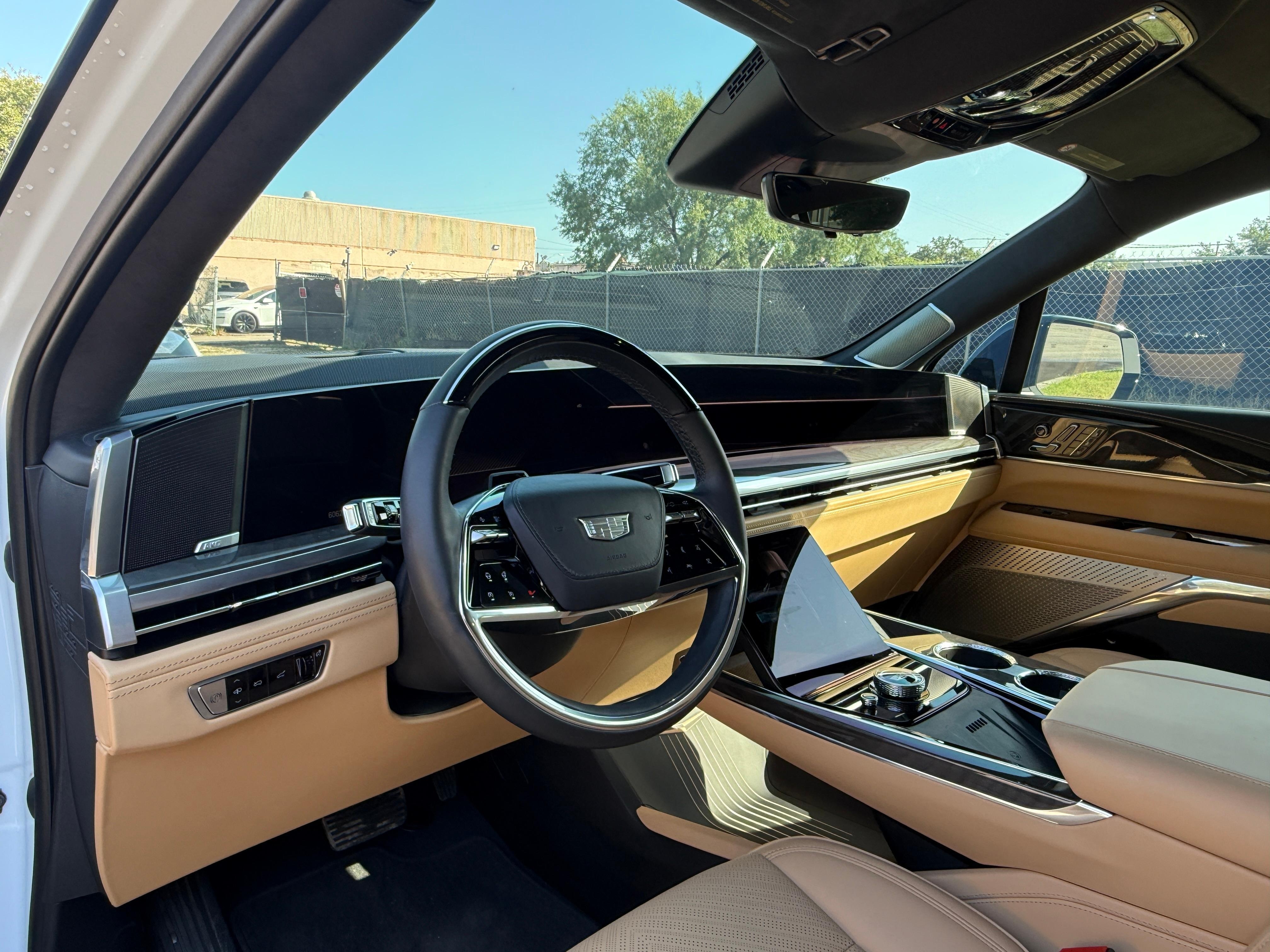 2025 Cadillac Escalade IQ Sport 2