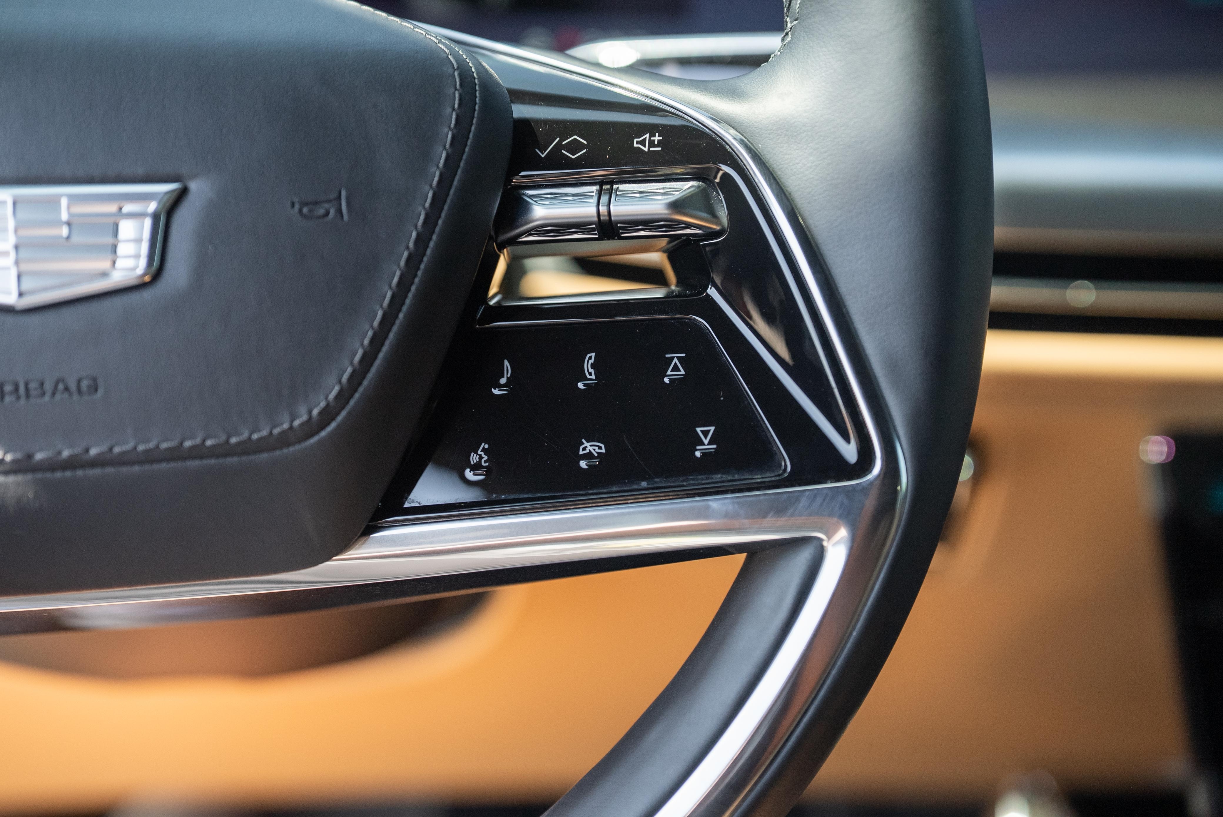 2025 Cadillac Escalade IQ Sport 2