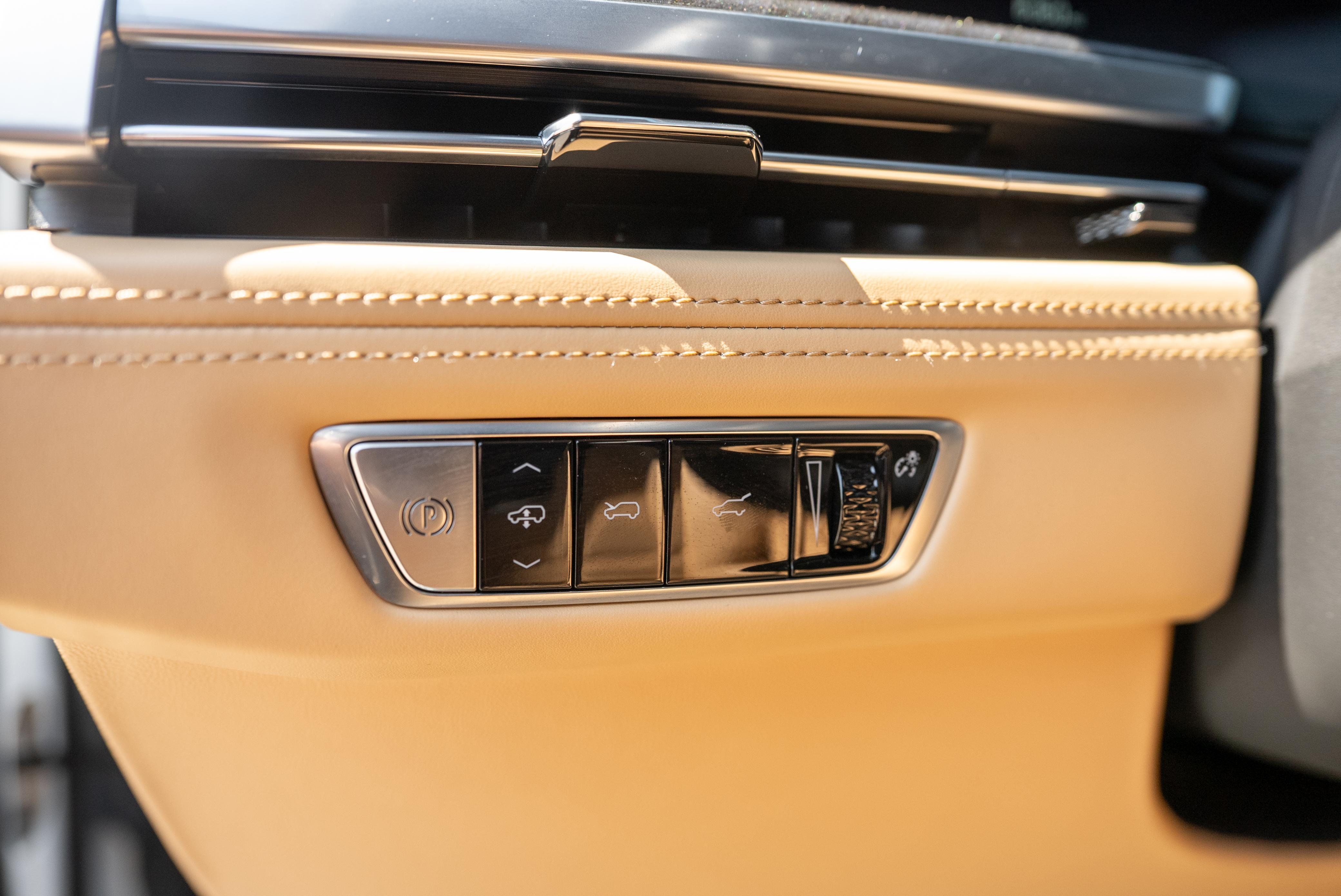 2025 Cadillac Escalade IQ Sport 2