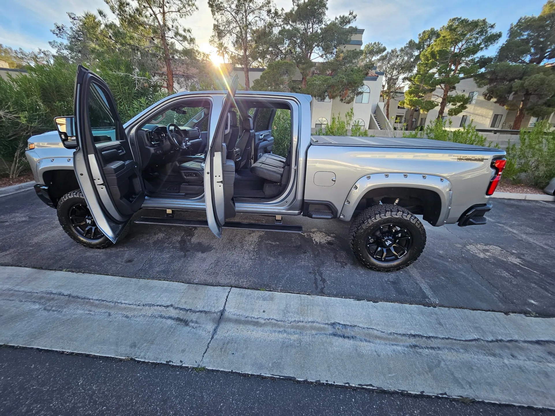 2025 Chevrolet Silverado 2500HD LTZ Crew Cab