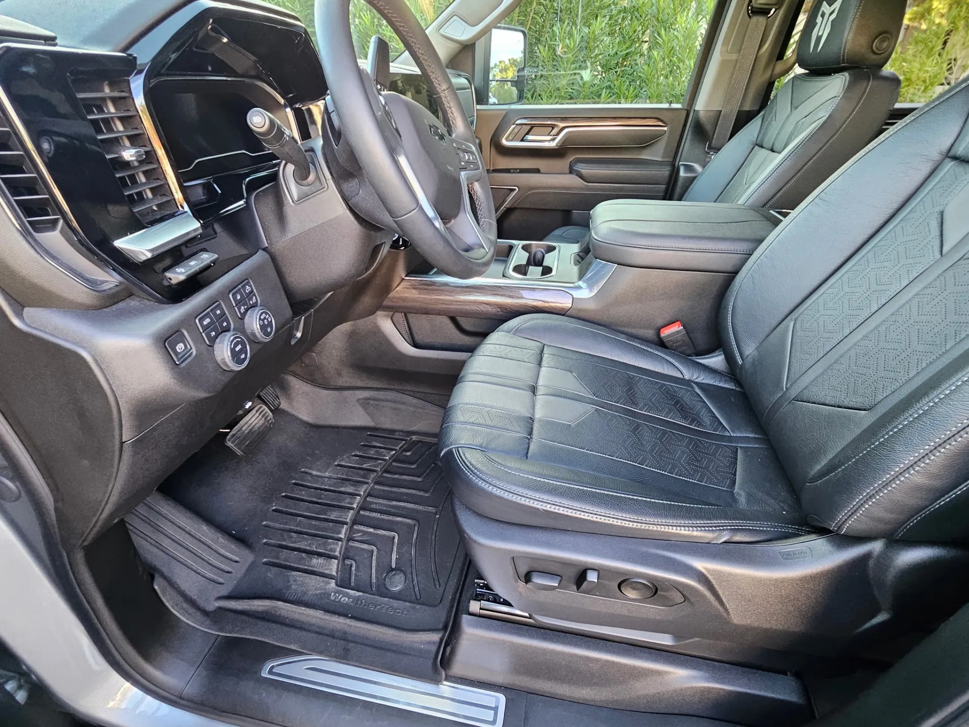 2025 Chevrolet Silverado 2500HD LTZ Crew Cab