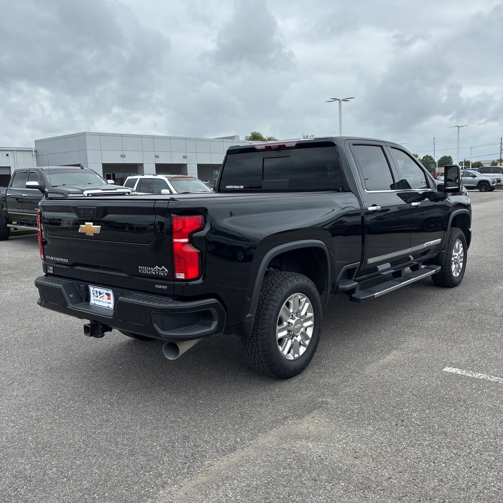 2025 Chevrolet Silverado 3500HD High Country