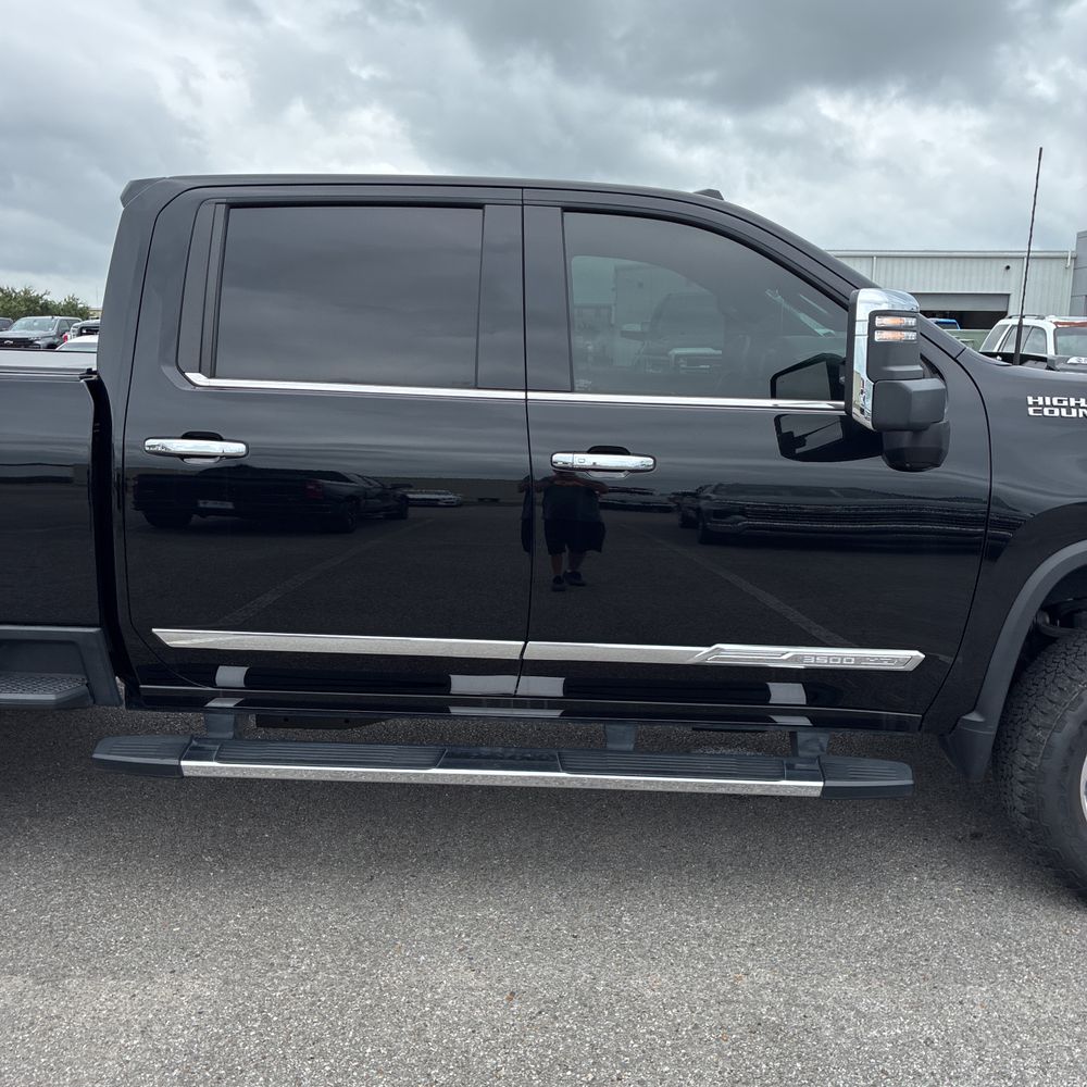 2025 Chevrolet Silverado 3500HD High Country