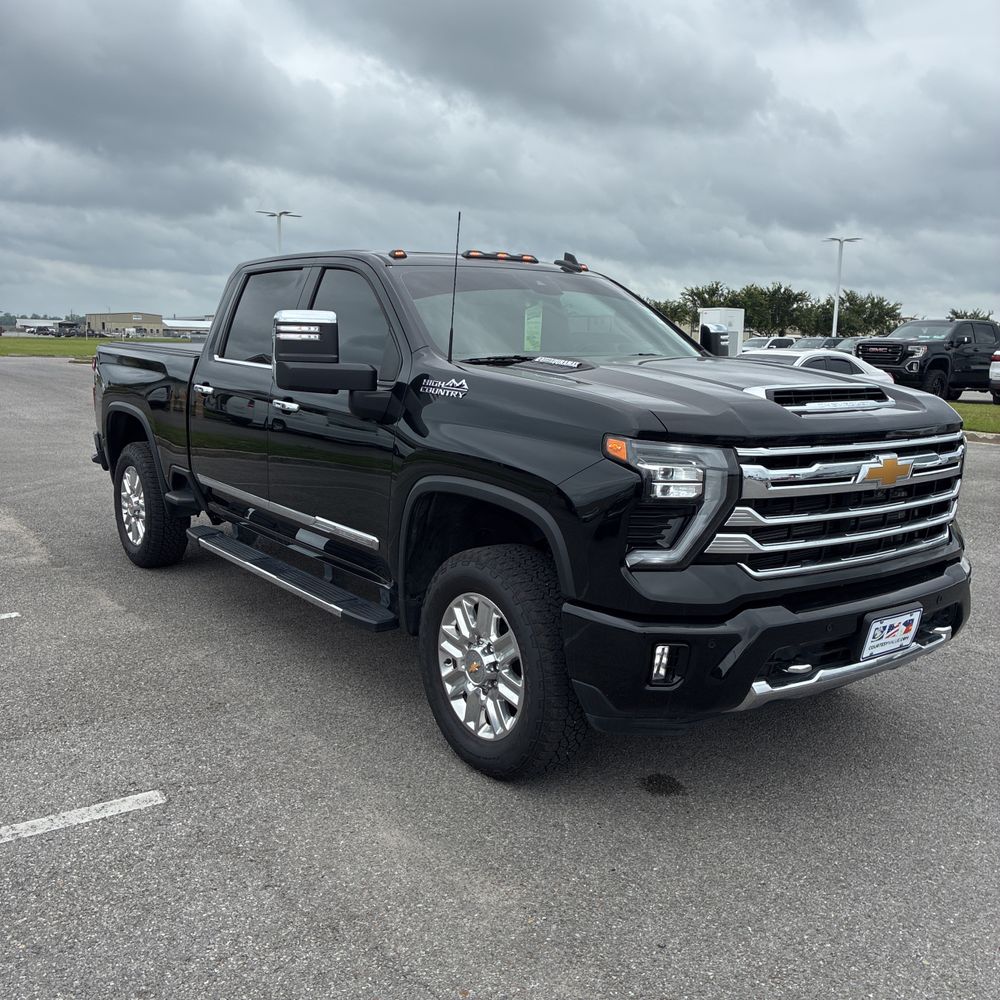 2025 Chevrolet Silverado 3500HD High Country