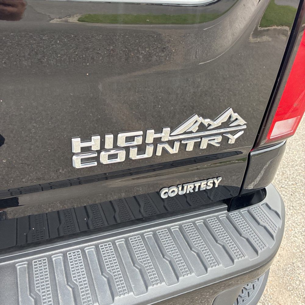 2025 Chevrolet Silverado 3500HD High Country