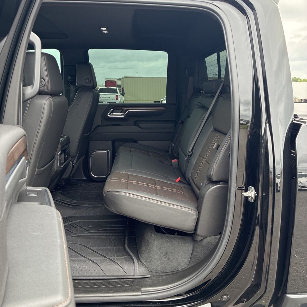 2025 Chevrolet Silverado 3500HD High Country