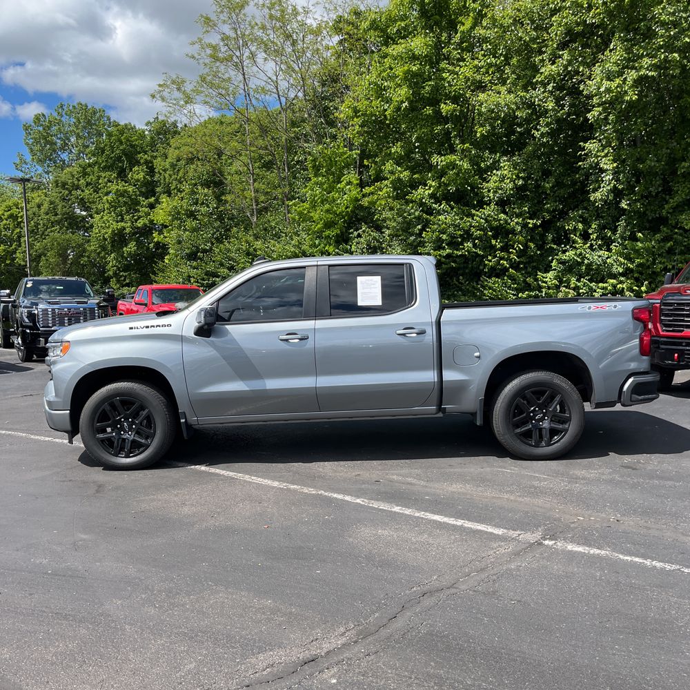 2024 Chevrolet Silverado 1500 RST