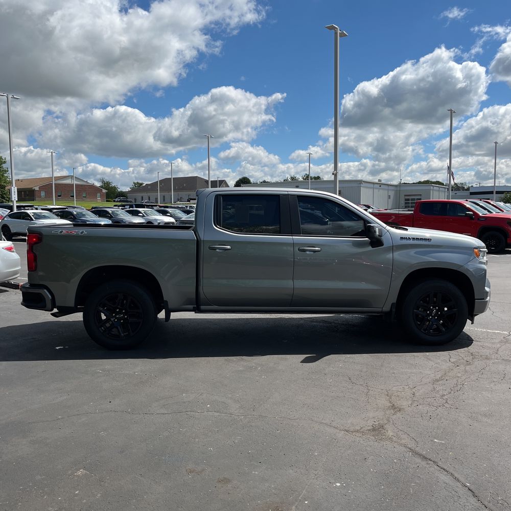 2024 Chevrolet Silverado 1500 RST
