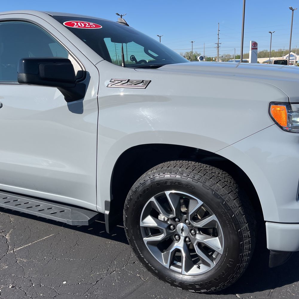 2025 Chevrolet Silverado 1500 RST